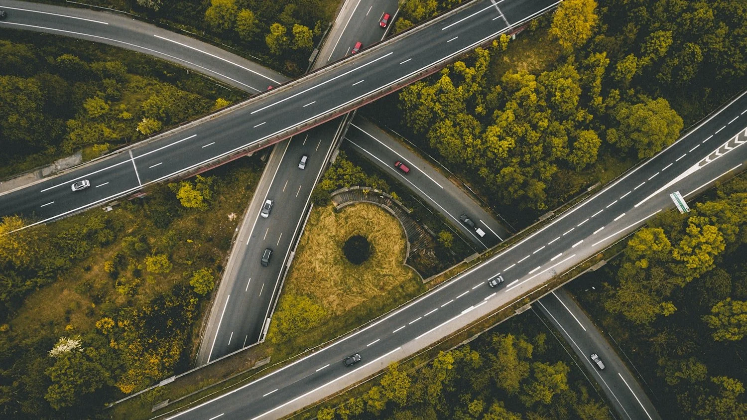 Complicated vs. Complex Problems: Understanding the Difference and Finding the Right Solutions