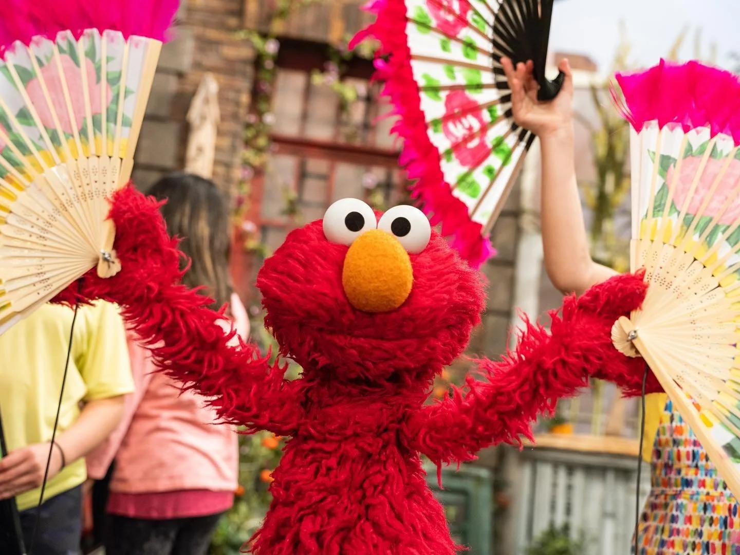 elmo_1684164782_3103321581350879009_34121961085.jpg