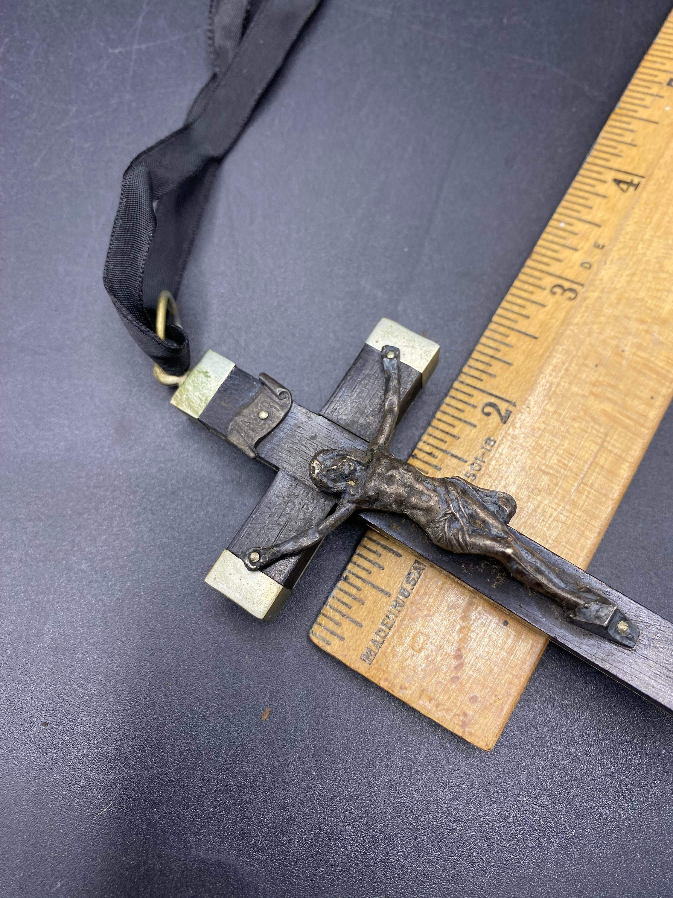 https://i.etsystatic.com/7697672/r/il/605b85/5705958120/il_fullxfull.5705958120_ay6v.jpg