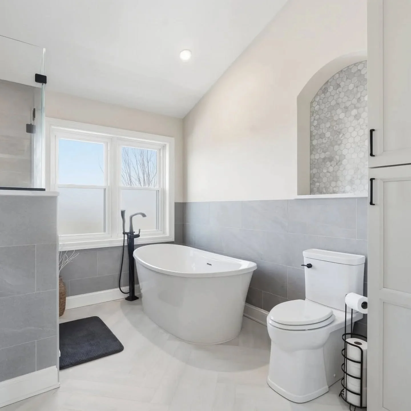 This couple got a new place of relaxation with their new primary bathroom!

GC:@lifetime_renovation 

#bathroomdesign #bathroomremodel #interiordesign #relax #relaxing