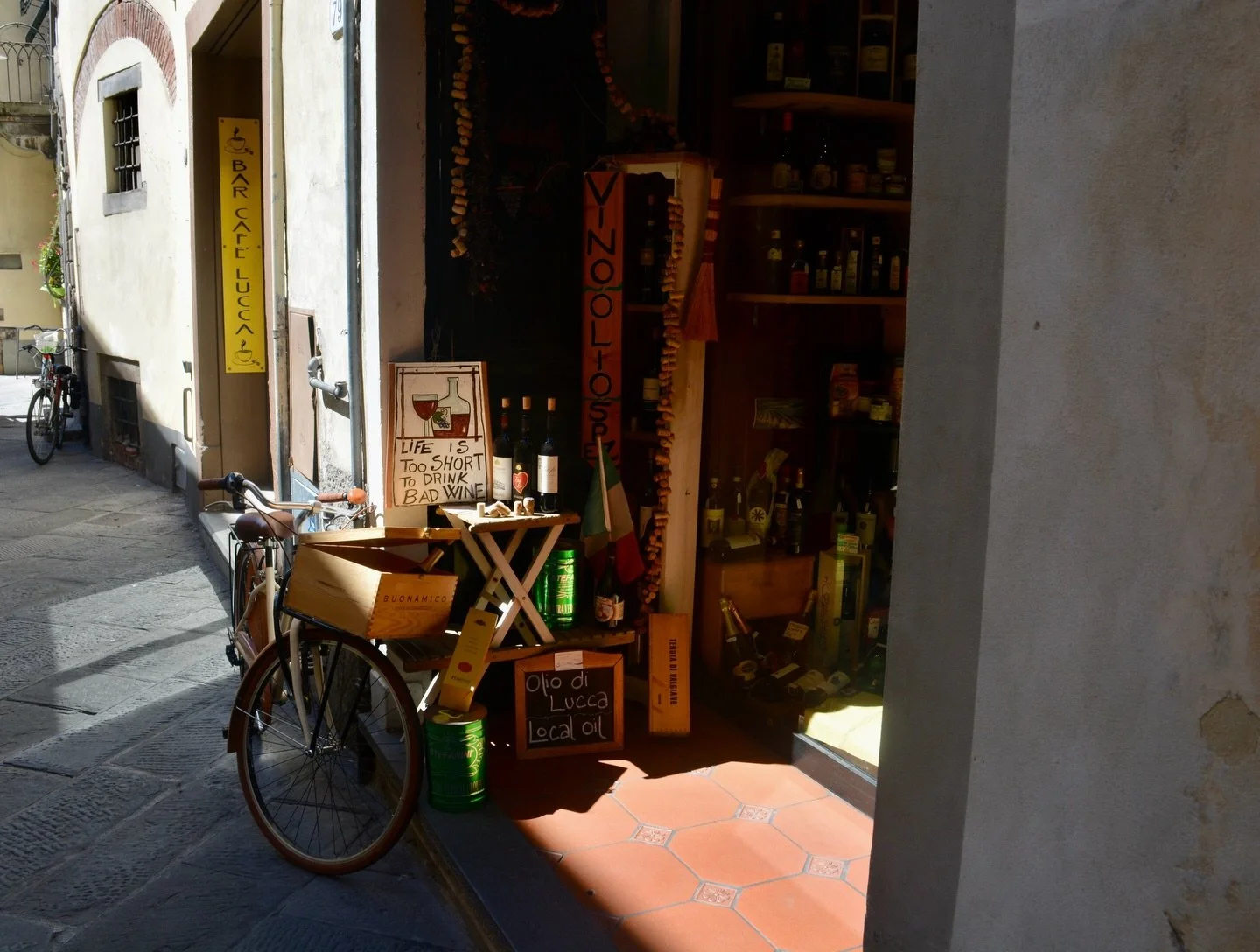 Wine shop

#nikond5200 #florence