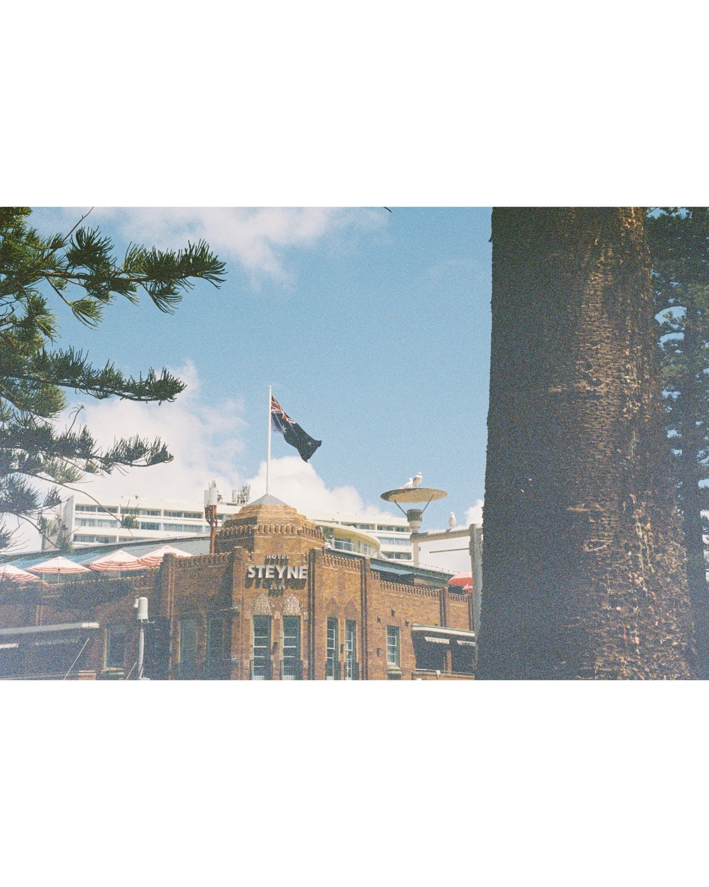 Sydney no.5 

33&deg;47&rsquo;47.51&rdquo; S | 151&deg;17&rsquo;17.99&rdquo; E

#leicar3 #kodakcolorplus200 #onfilm #analog #shotonfilm