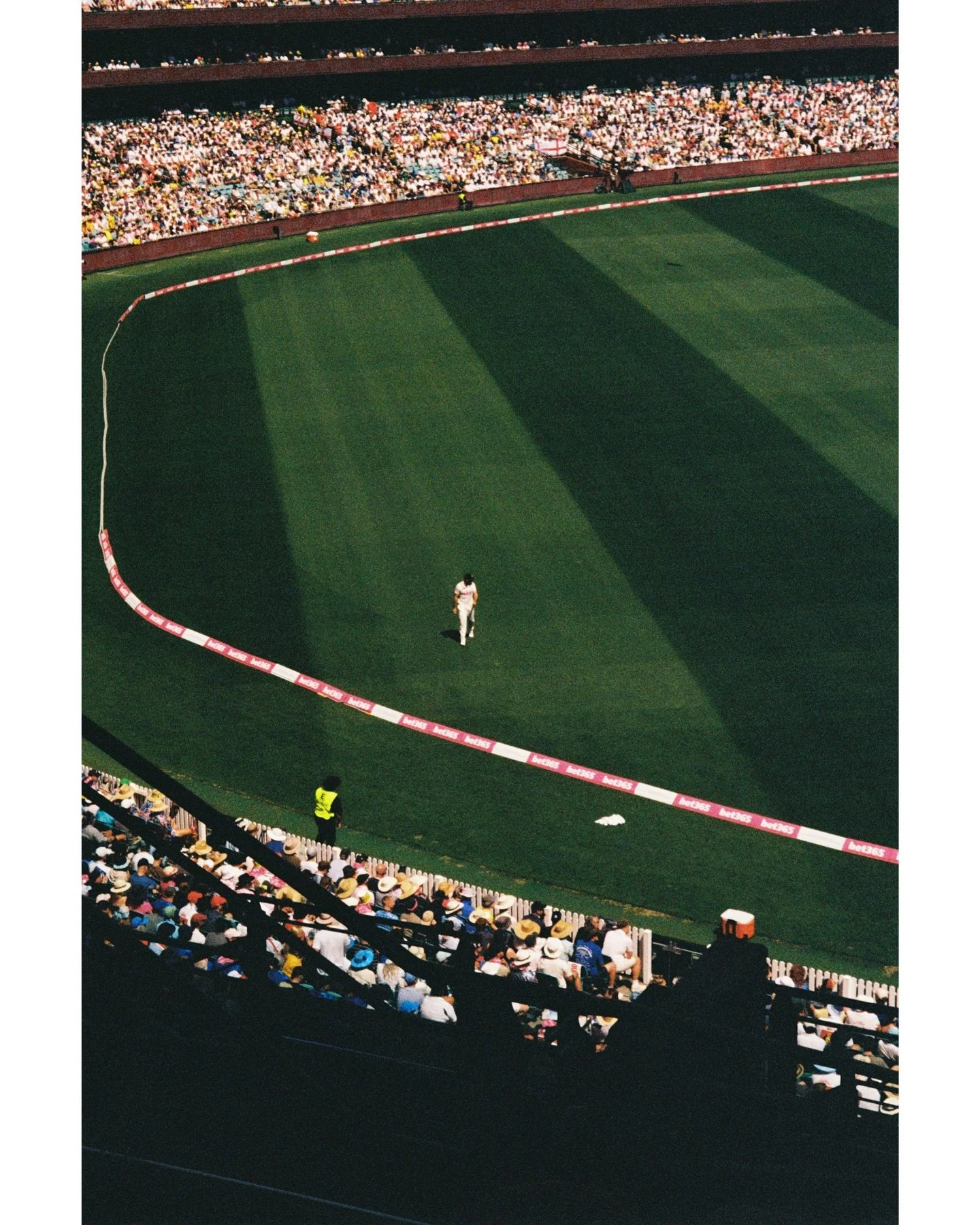 Sydney no.9

33&deg;53&rsquo;29.74&rdquo; S | 151&deg;13&rsquo;33.06&rdquo; E

#leicar3&nbsp;#kodakcolourplus200&nbsp;#onfilm&nbsp;#analog&nbsp;#filmgrain
