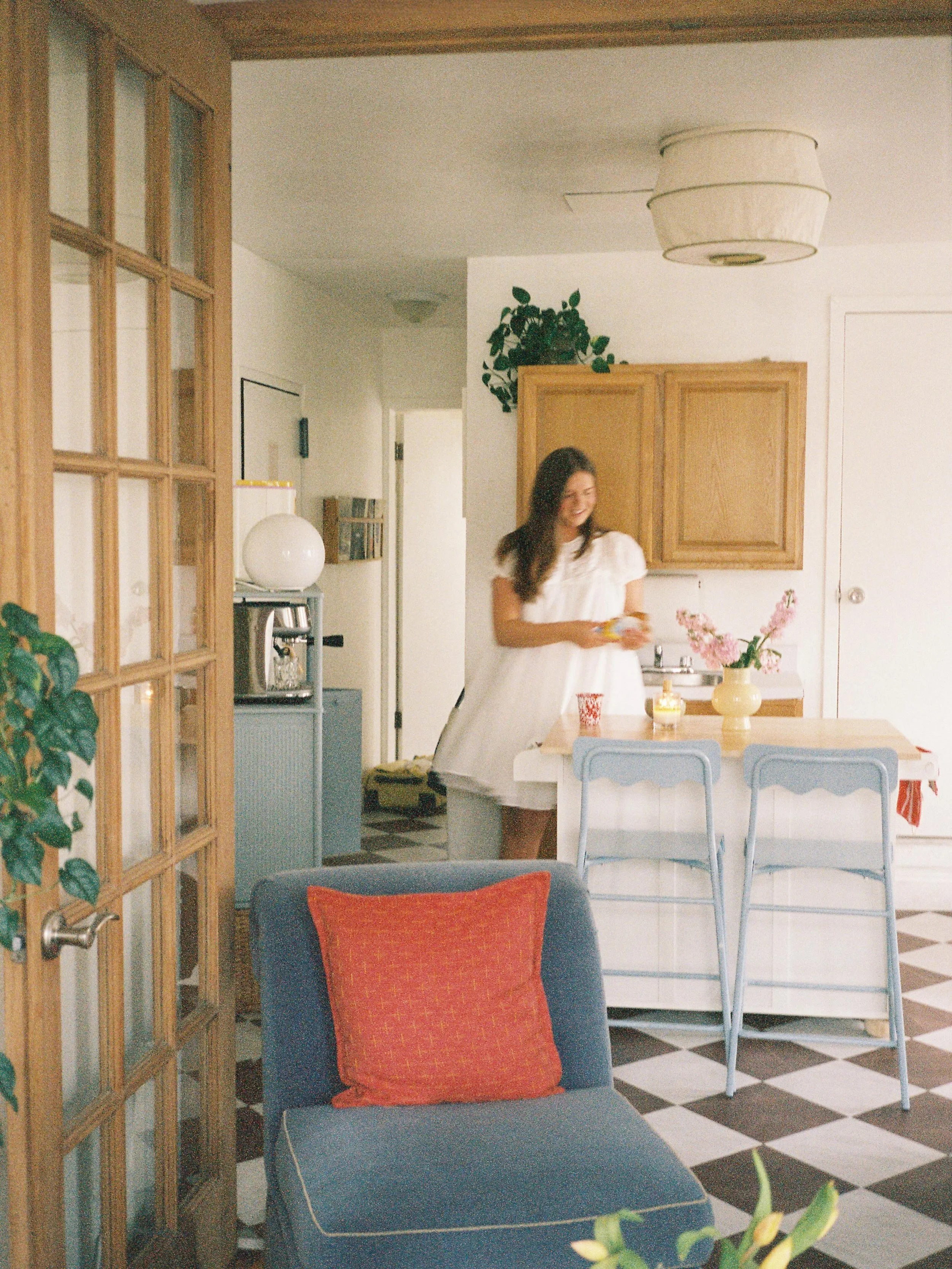my afternoon spent at @judymariegartner&rsquo;s Brooklyn apartment 🧺