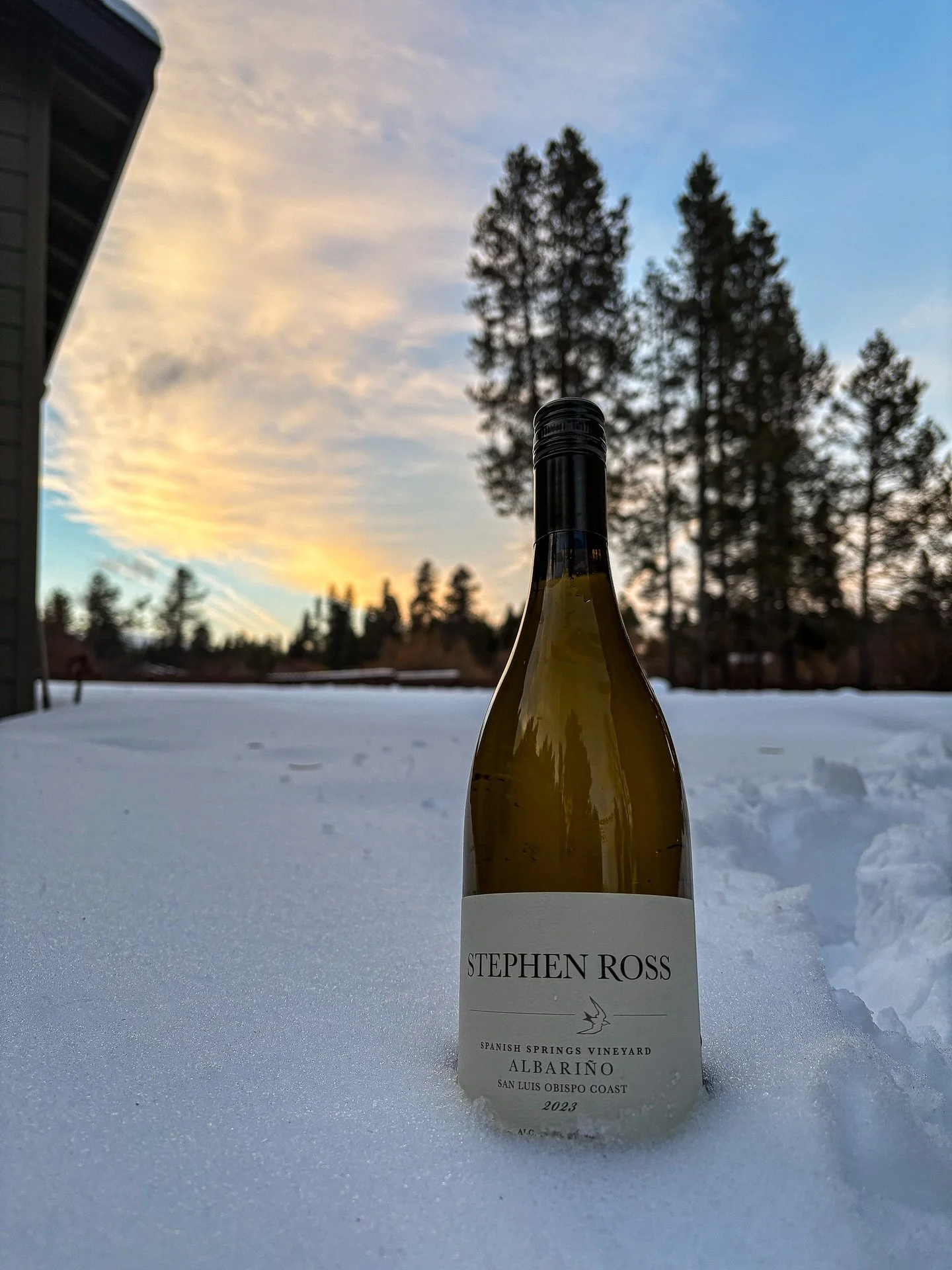 Heading somewhere cold this season? Don&rsquo;t forget the winter essentials ❄️
&bull;
&bull;
&bull;
#winterseason #winteressentials #winetime