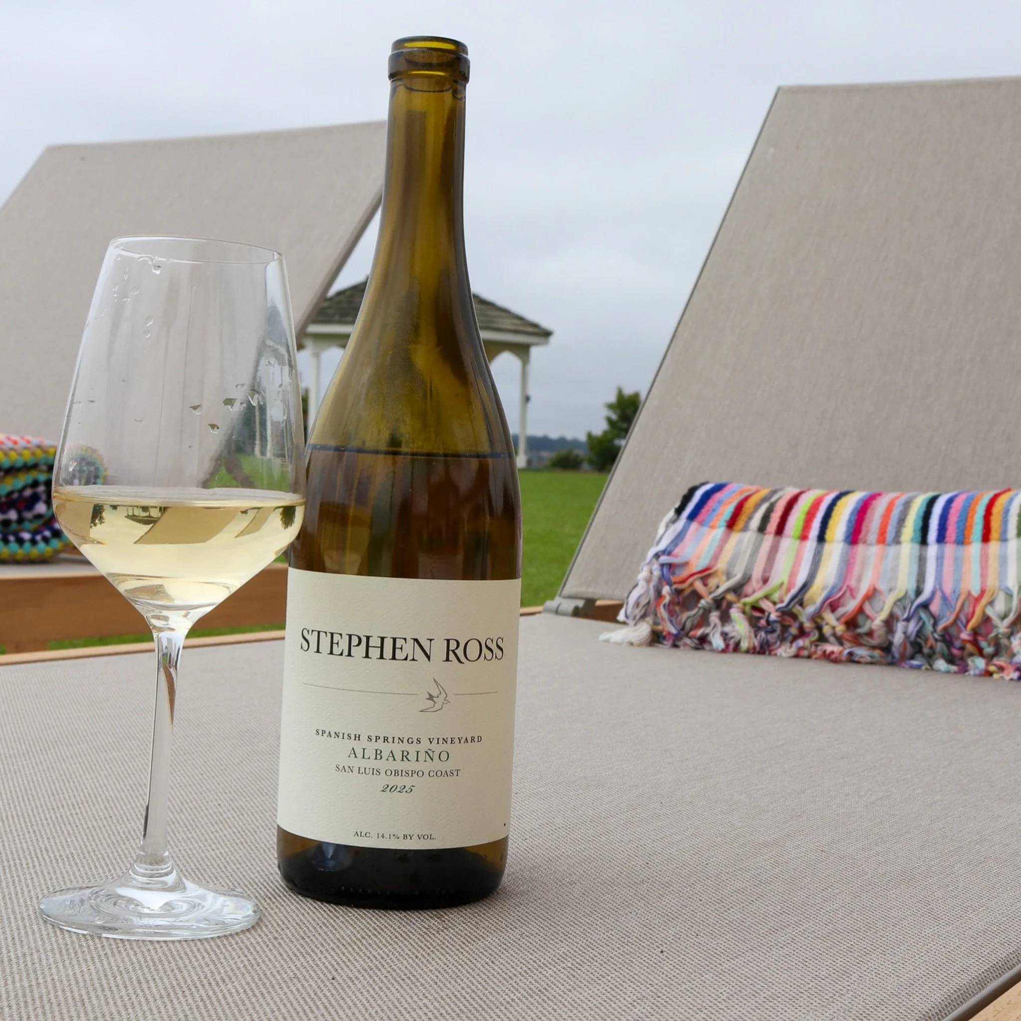 The official drink of Summer? Something crisp, coastal, and best enjoyed outside 

Grab a bottle, find a sunny spot, and let the weekend unfold from there. 

Visit us in Edna Valley or shop your favorites online 🥂
&bull;
&bull;
&bull;
#summerplans #