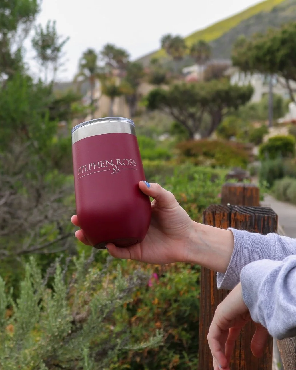 A good tumbler goes wherever the day takes you 🌞

Coffee at sunrise, wine by sunset. The Stephen Ross tumbler is built for both 

Available online or in the tasting room 🥂 
&bull;
&bull;
&bull;
#winetumbler #winetogo #travelplans #weekendfun #sloca