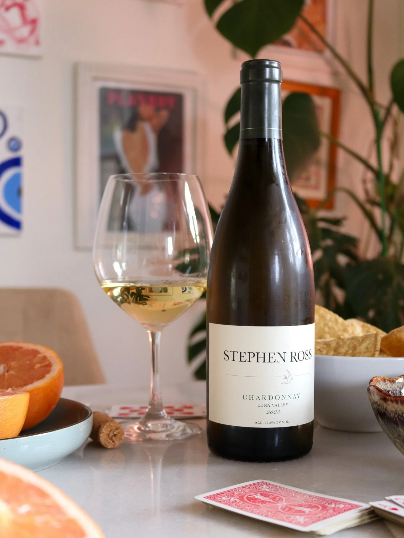 Bright, balanced, and especially refreshing on these warm fall days ☀️ Just as comfortable alongside a game night spread as it is your favorite dinner table.

A Chardonnay made for gathering 🥂 Shop online. Link in bio.
&bull;
&bull;
&bull;
#chardonn