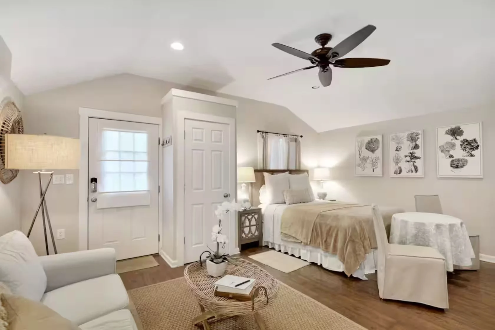studio-at-college-street-hosted-ssi-vacation-rentals4.jpeg