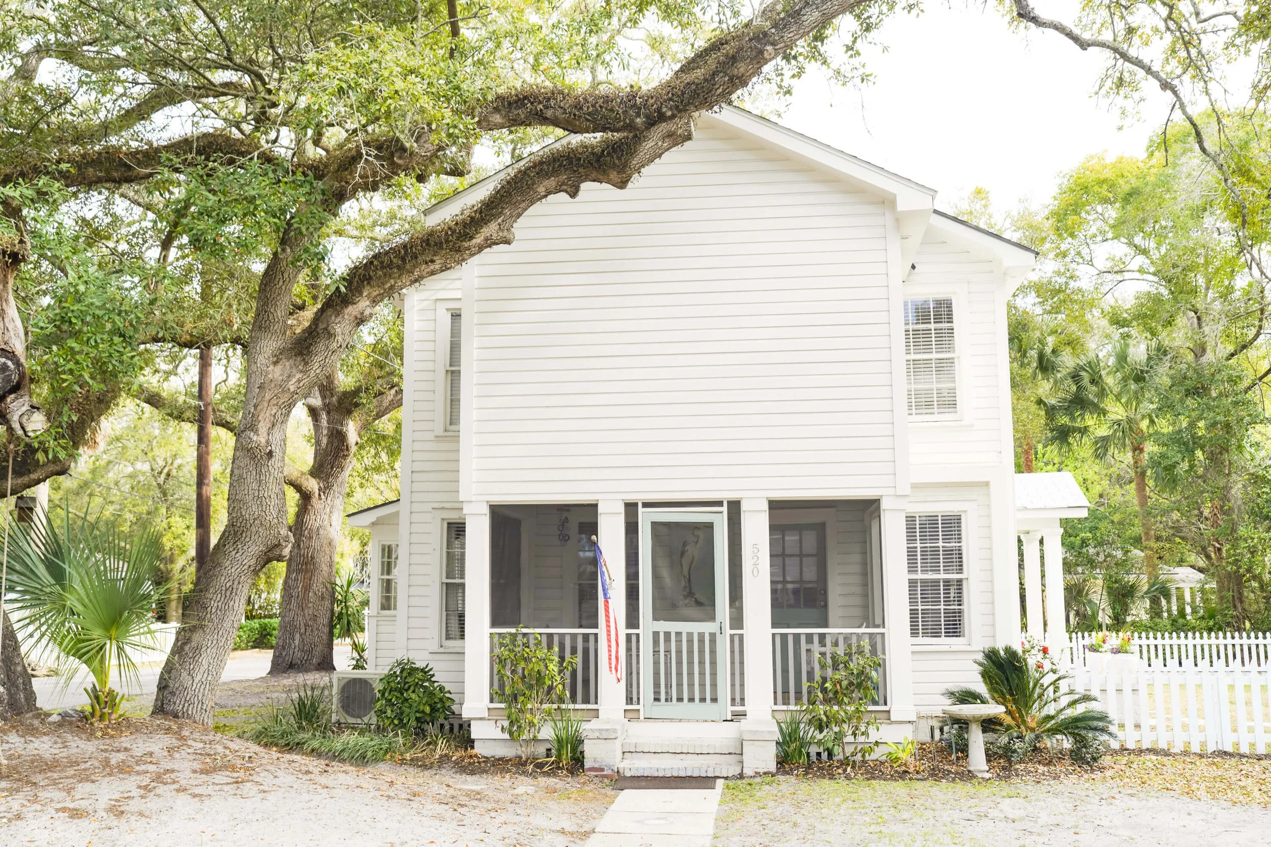 college-street-hosted-vacation-rentals-ssi-62.jpg