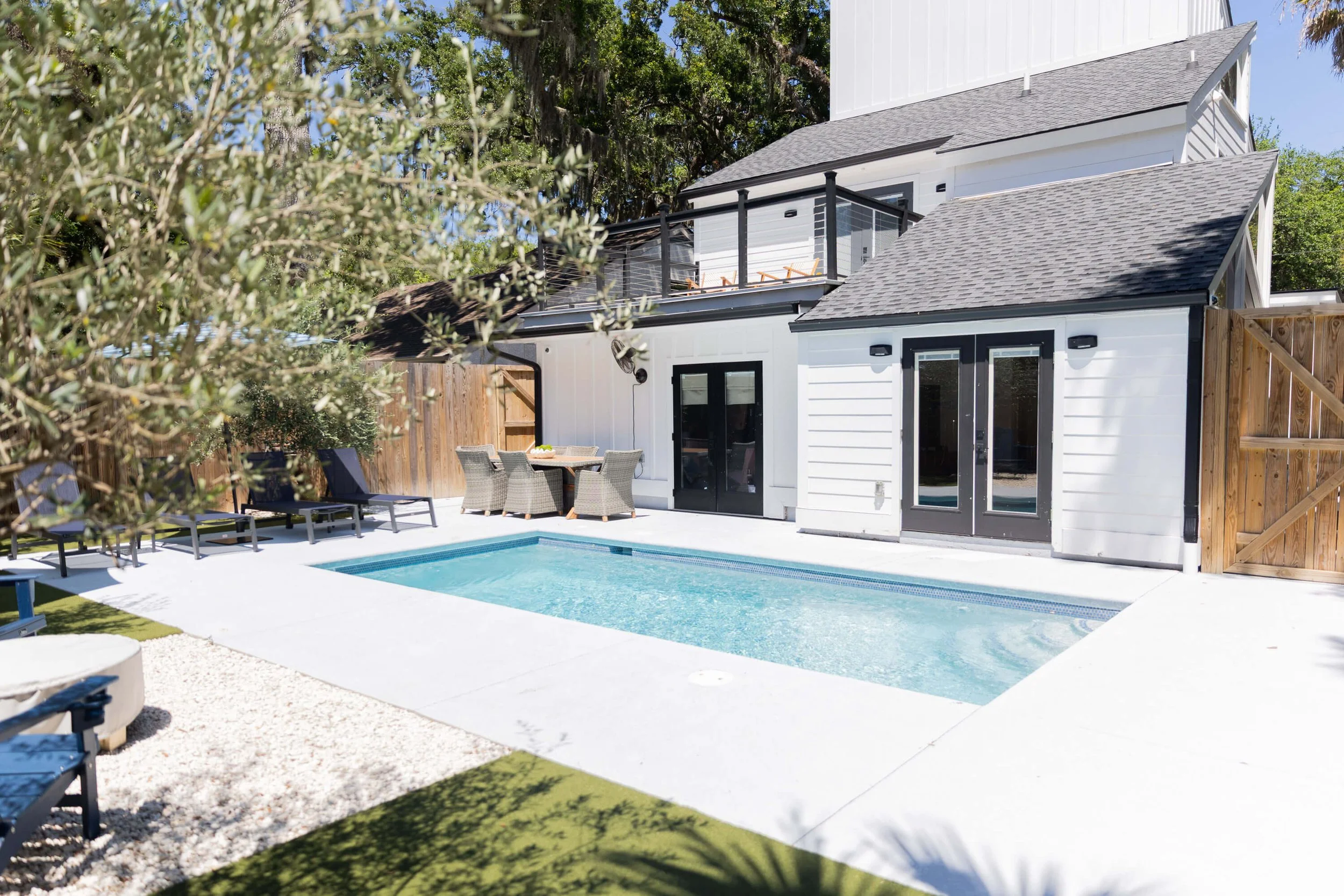 peachy-keen-hosted-vacation-rentals-ssi-27.jpg