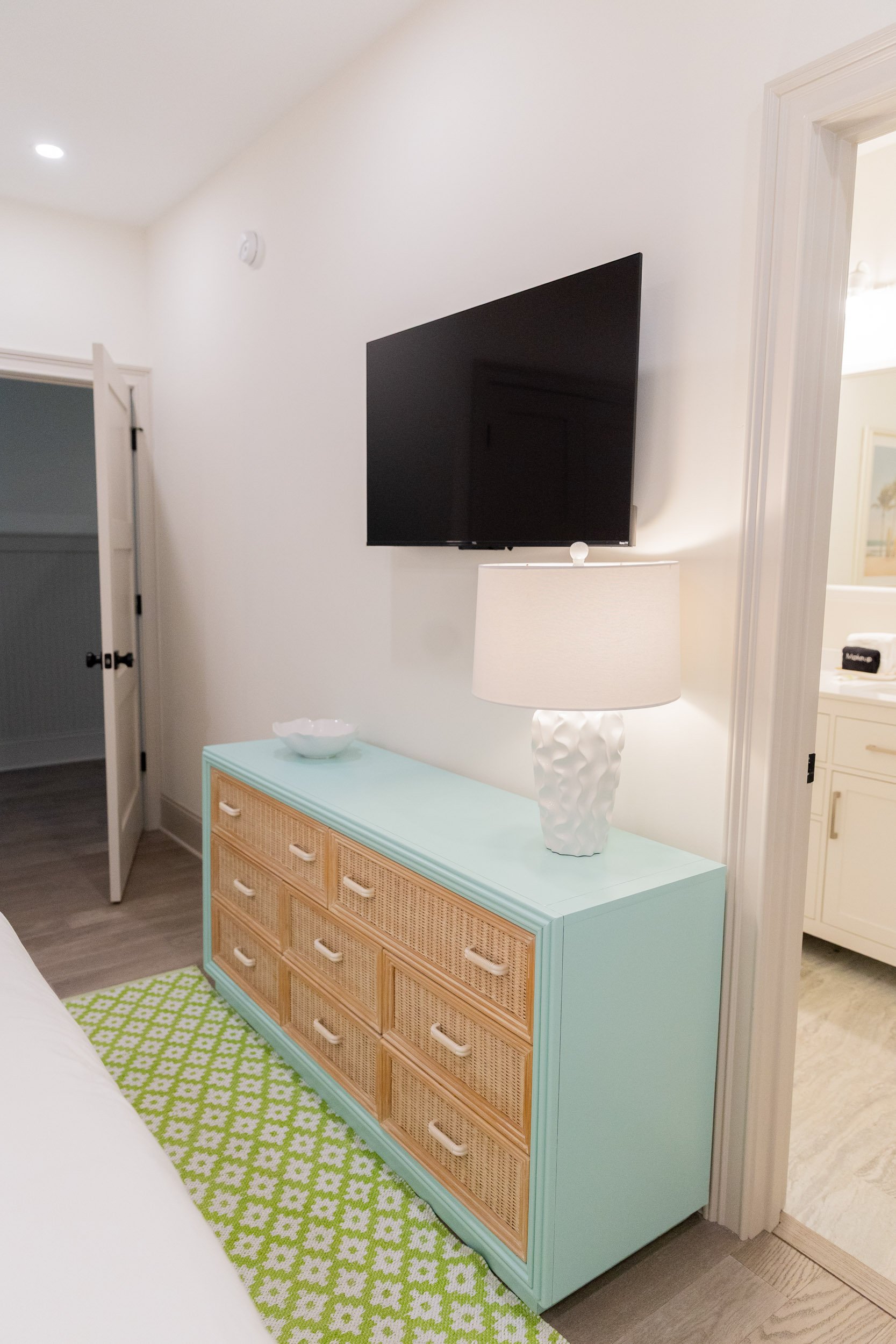 the-lettie-60max-hosted-vacation-rentals-ssi-22.jpg