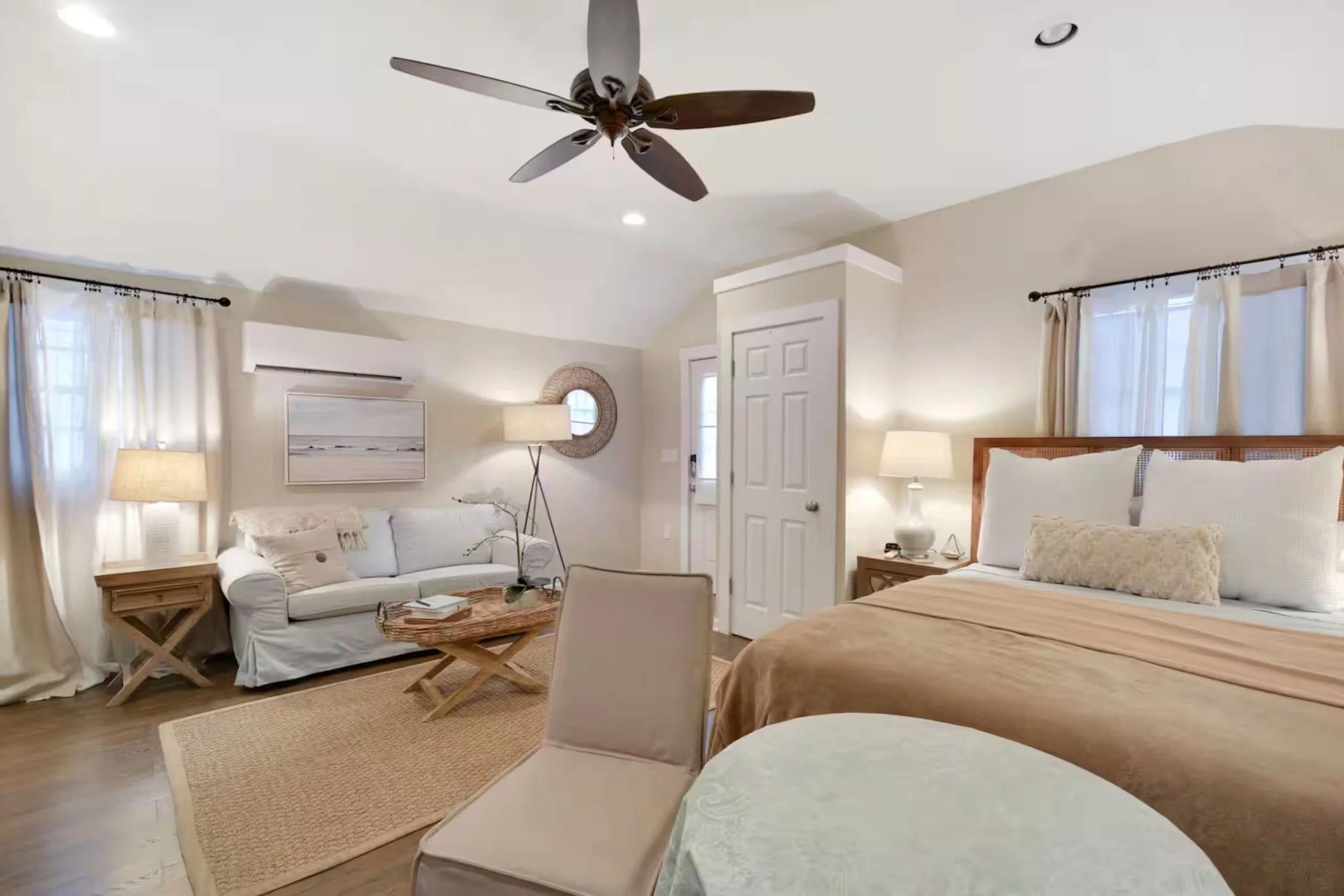 studio-at-college-street-hosted-ssi-vacation-rentals2.jpeg