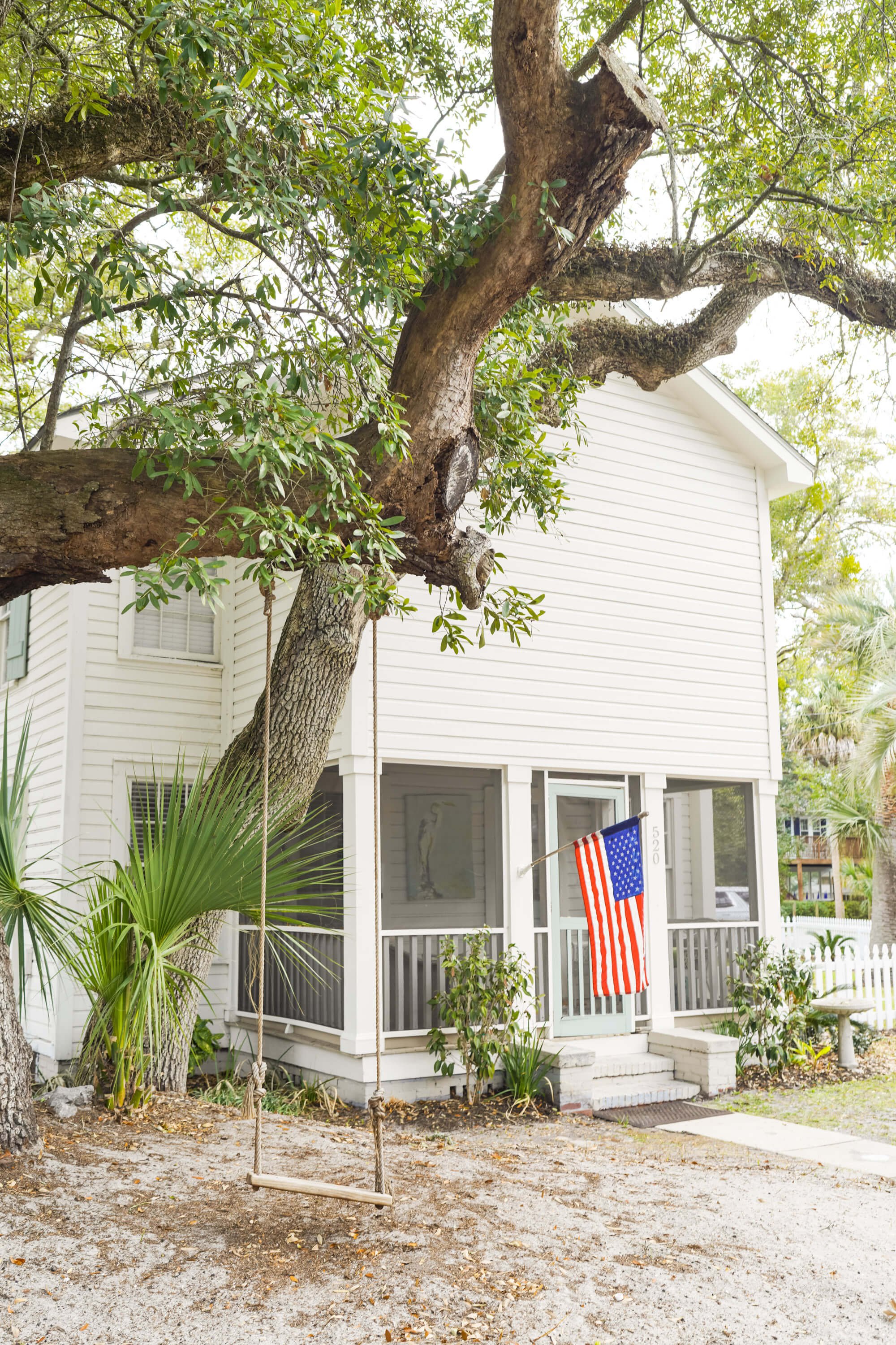 college-street-hosted-vacation-rentals-ssi-63.jpg