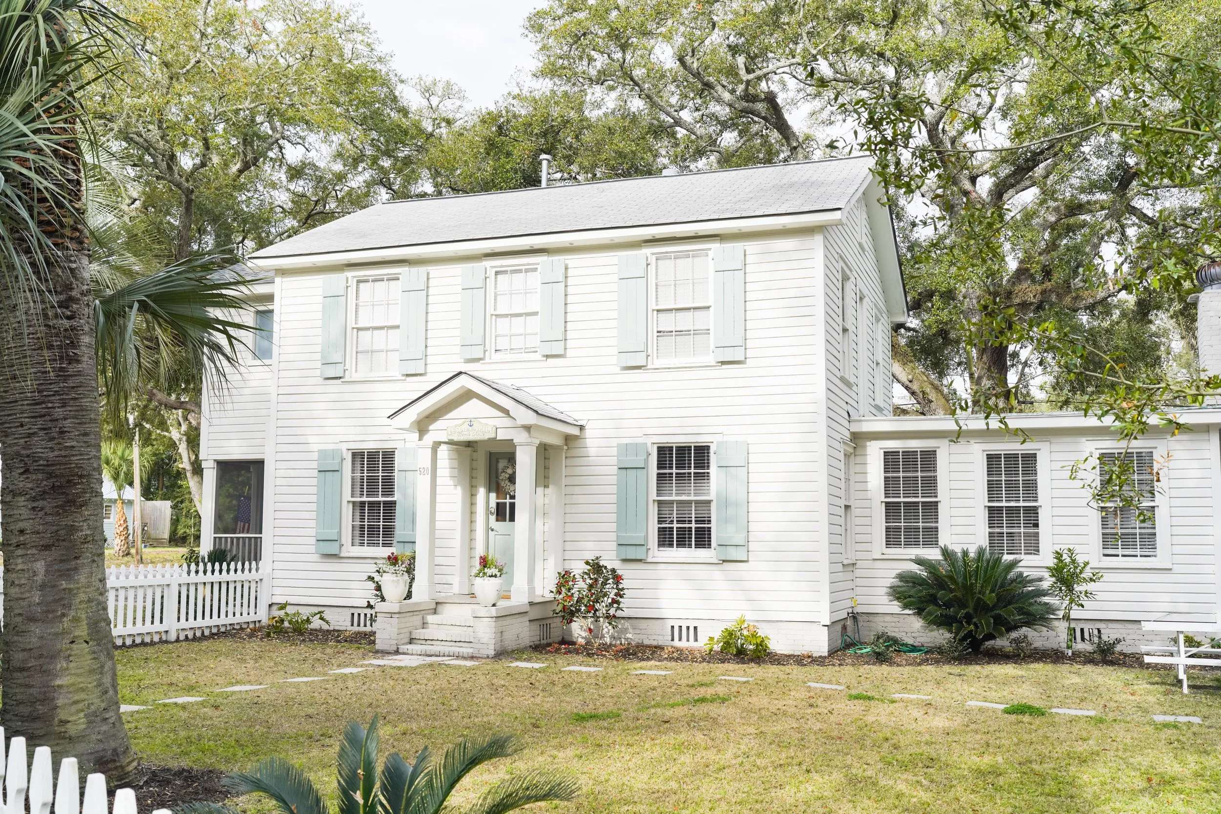 college-street-hosted-vacation-rentals-ssi-34.jpg