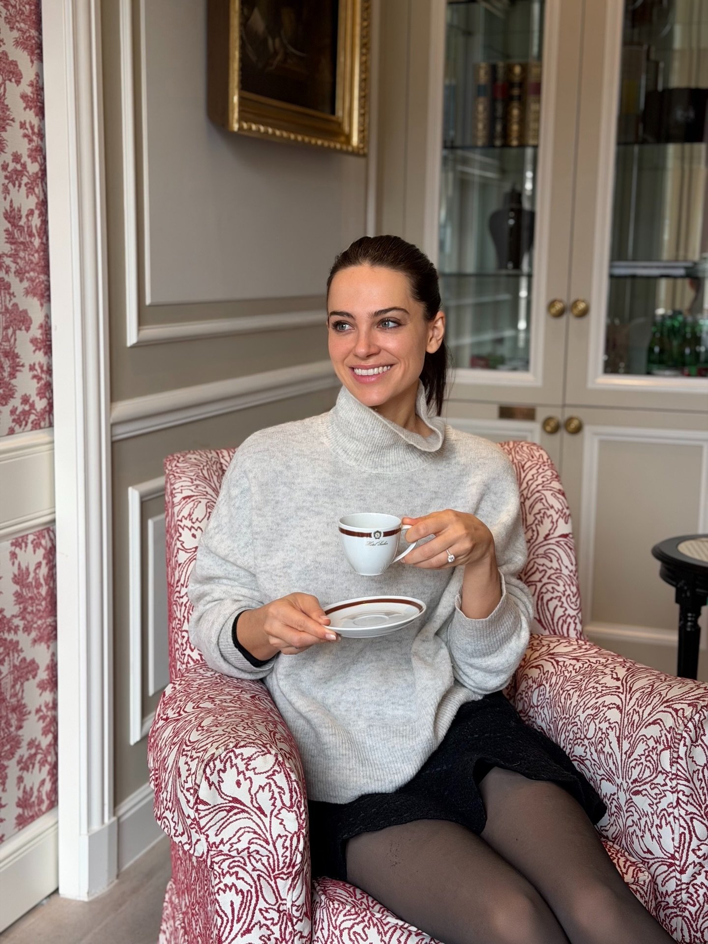 Meine Pre-Christmas Tradition !💫🎄

Werbung* Das ist f&uuml;r mich inzwischen ein fester Teil der Weihnachtszeit geworden 🥹 Ein Trip nach Salzburg ins Hotel Sacher @sacherhotels ist mein absolutes Must-do in der Vorweihnachtszeit, weil ich dort jed