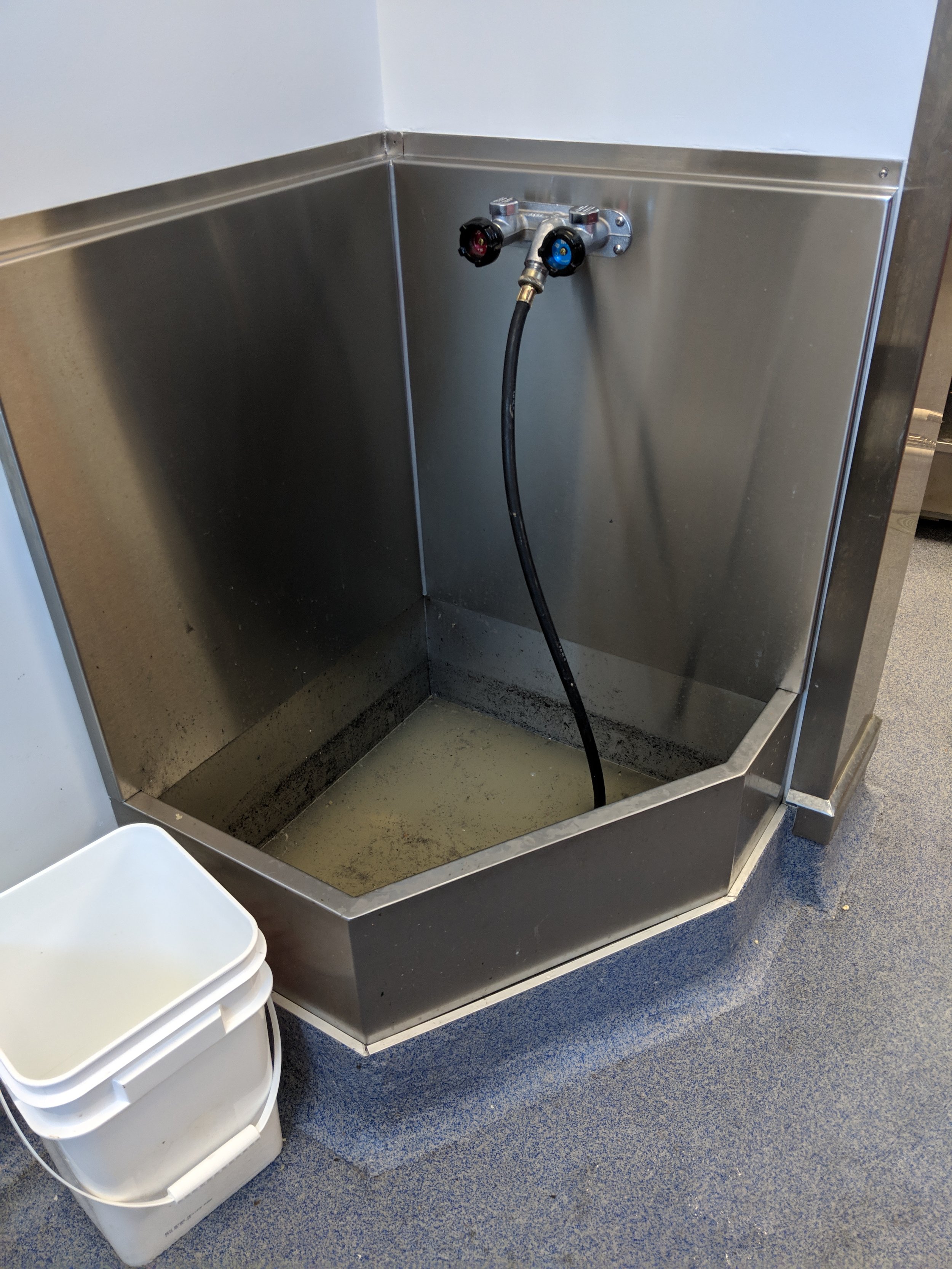 clean-restaurant-mop-sink.jpg