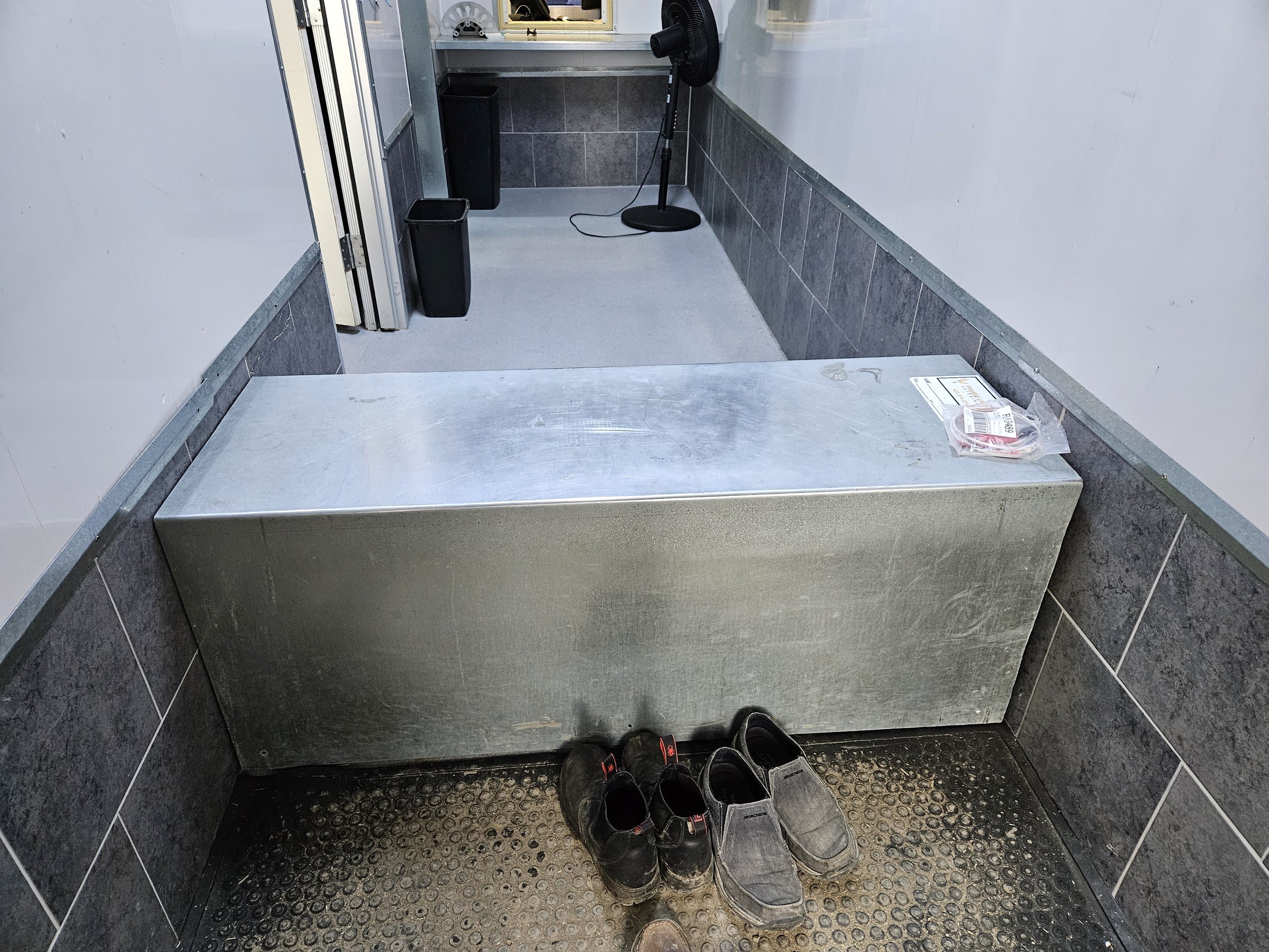 hog-biosecurity-surebond-floor.jpg