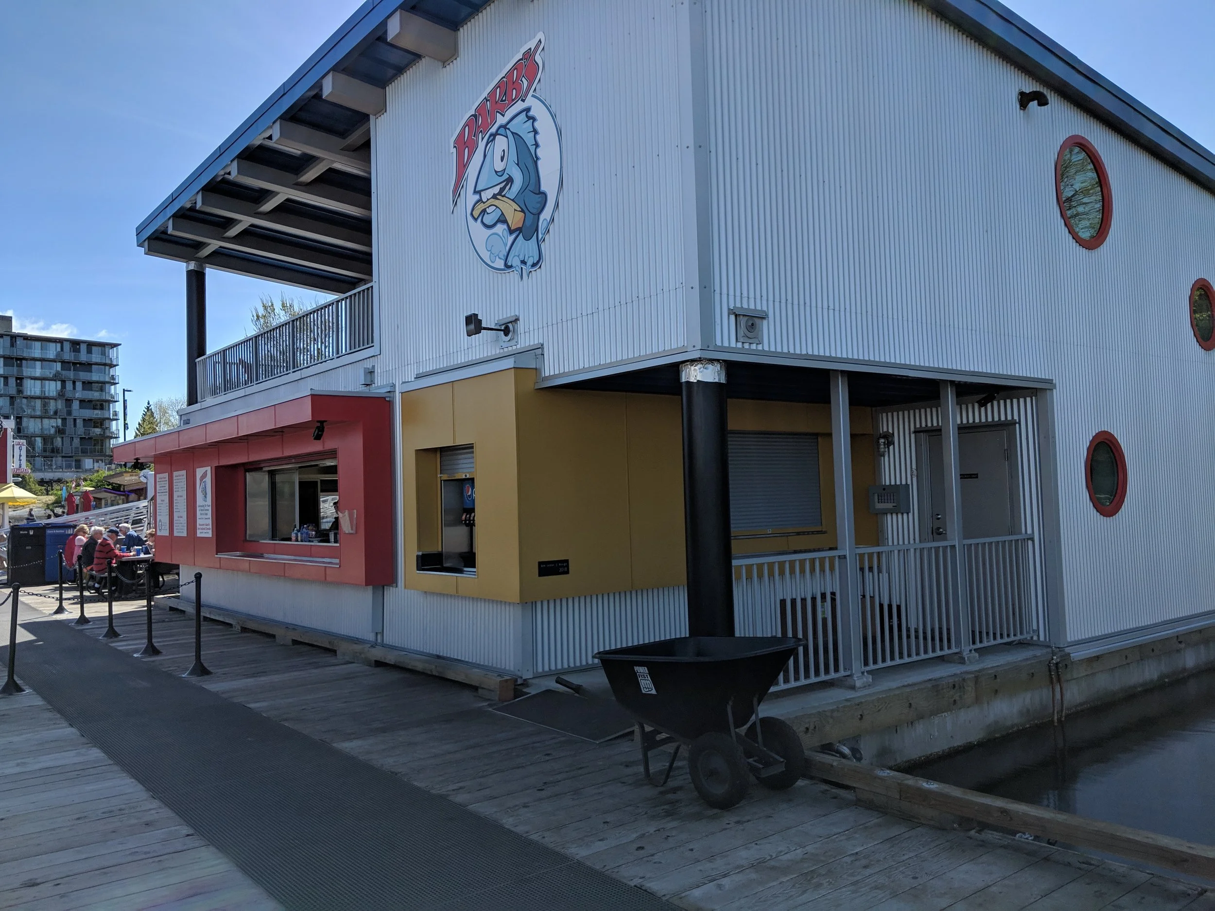 barb's-fish-chips-victoria-harbour.jpg