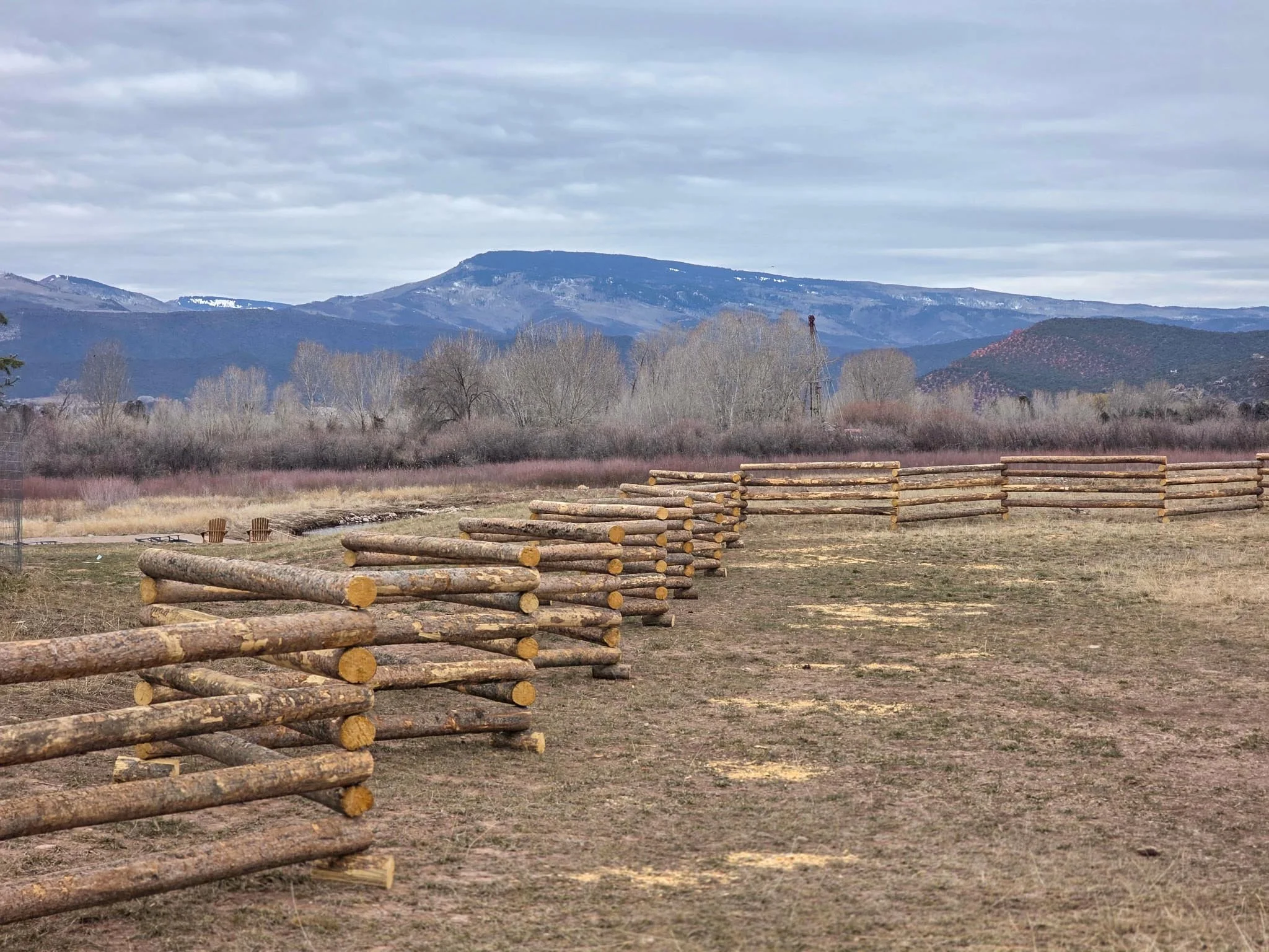 Rocky-mountain-Ranch-Services_fence_Zig-Zag_1.jpg
