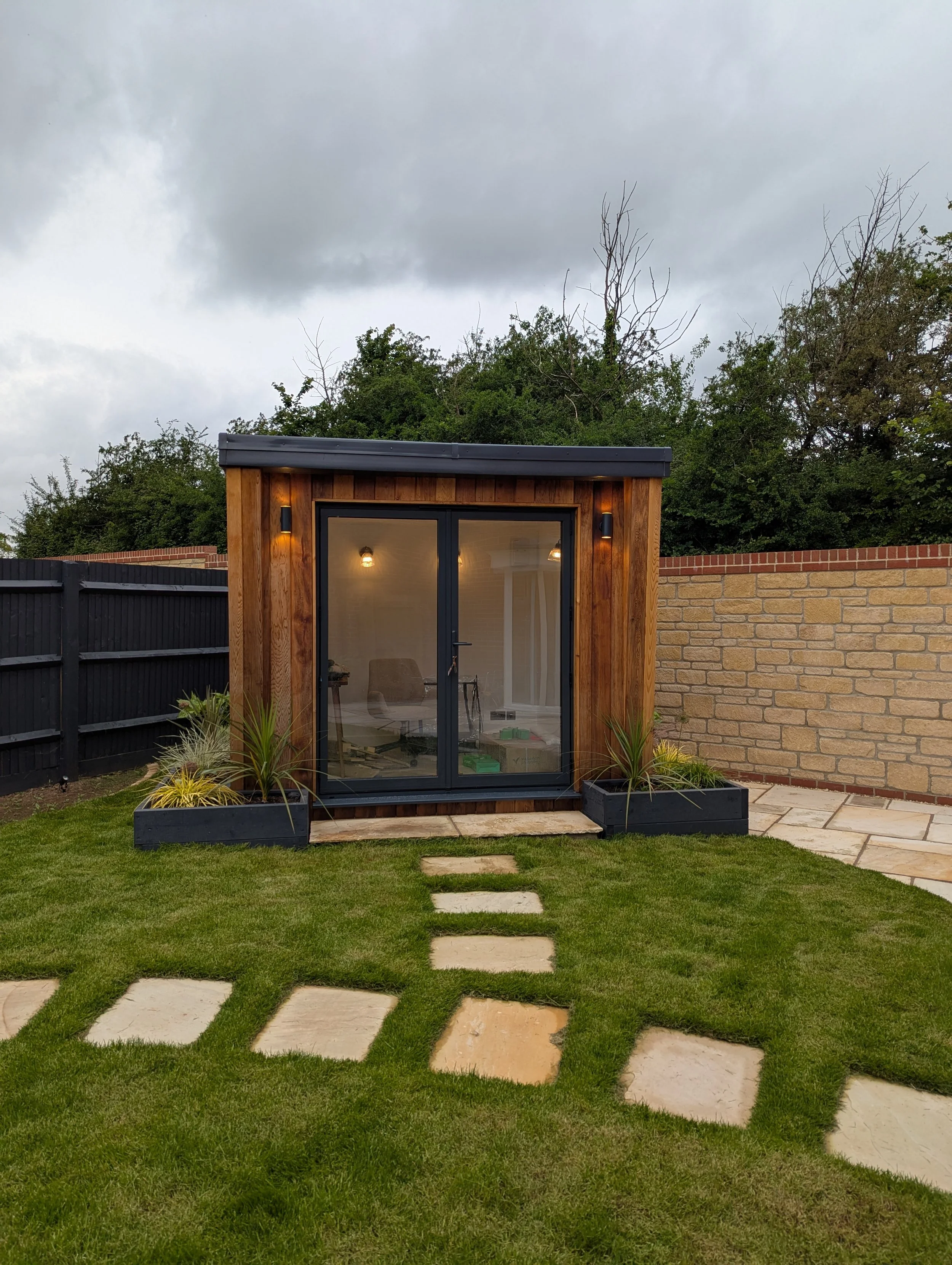 CFM Garden Pod - MIDI 2 (Chippenham)