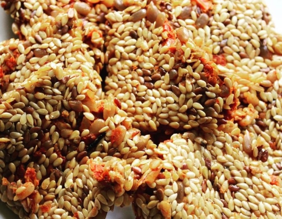 Olive & Sundried Tomato, Flax Seed Crispy Crackers