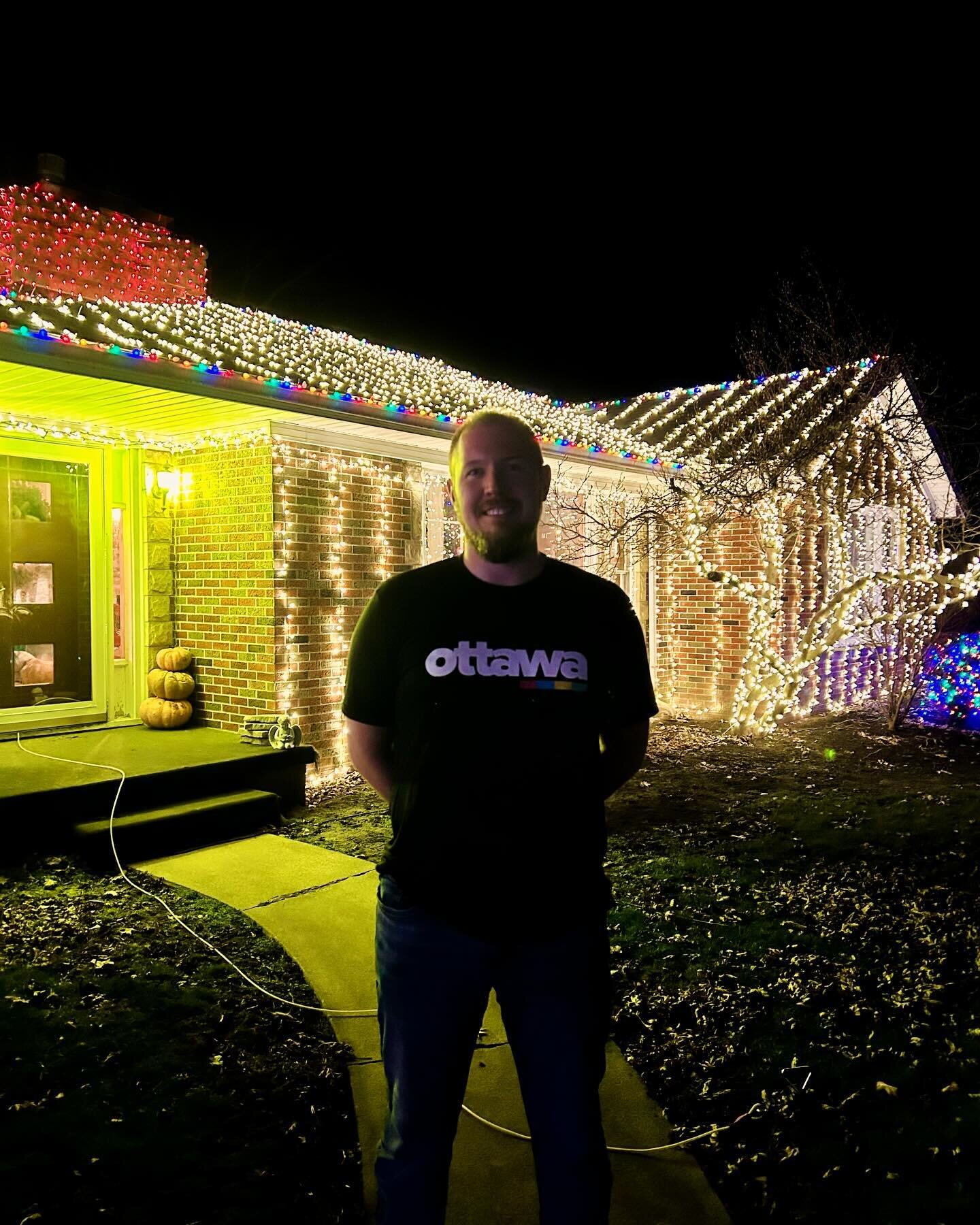 We were able to provide the Ottawa Light Up Contest winner, the Dolby family, with some Ottawa t-shirts last night! Again, we are so grateful for the astounding response on this first go around from both the participants and community members enjoyin