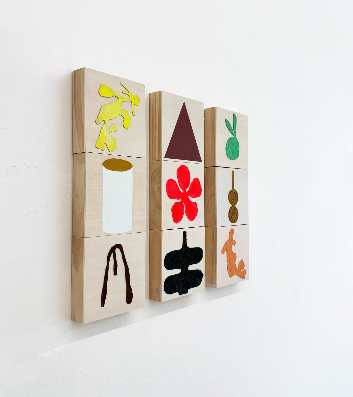 The storytelling of known shapes and unknown shapes, invoking
memories that invite daydreaming | Checkmate, 2025
18 x 22 inches 🌶️ Latex, Acrylic, Sand, and Canvas on Wood Panels | Available to inquire please email me #lauradeems #cameronwilsonritch