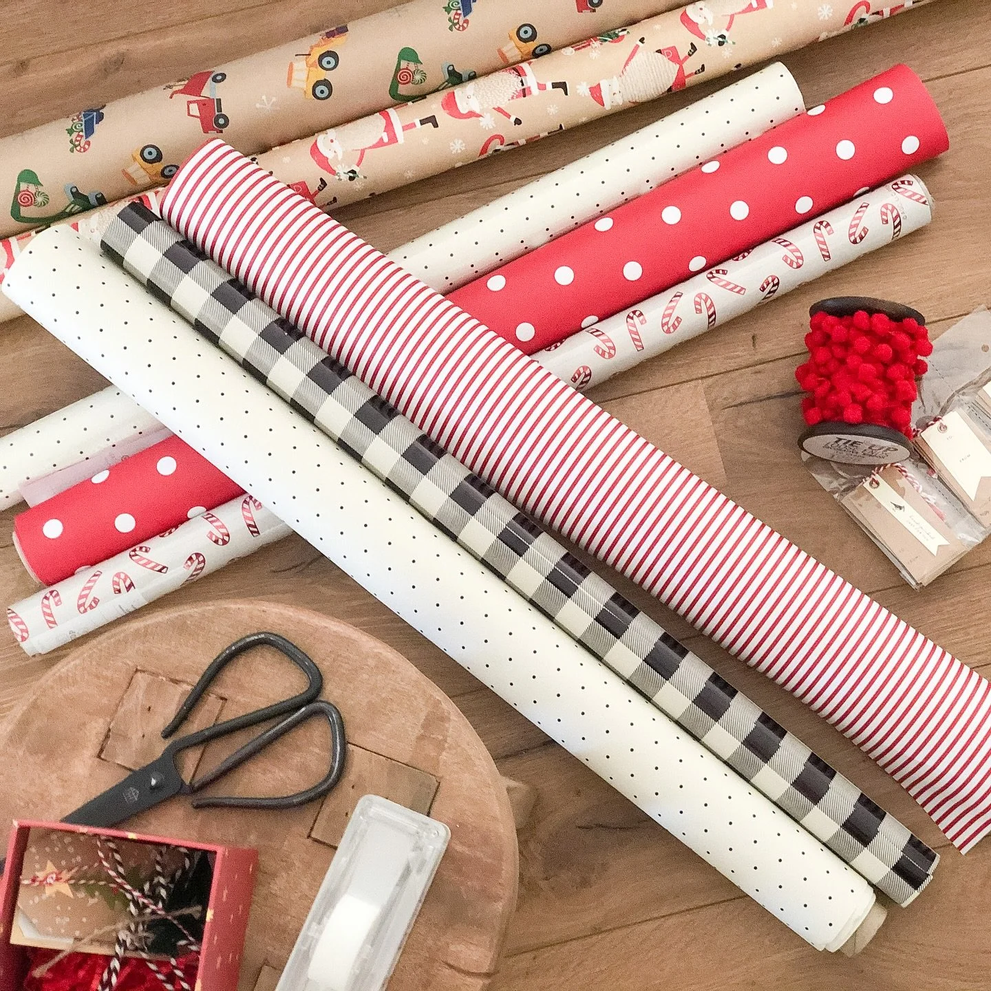 School&rsquo;s out! 
4 days to Christmas 🗓️ 🎄
Totally NOT ready! 😅 
How about you? 

Reminscing on Christmas&rsquo; past&hellip;realizing every year they&rsquo;ll be getting older and older! 😭 Motivation to get my head in the game and make the mo