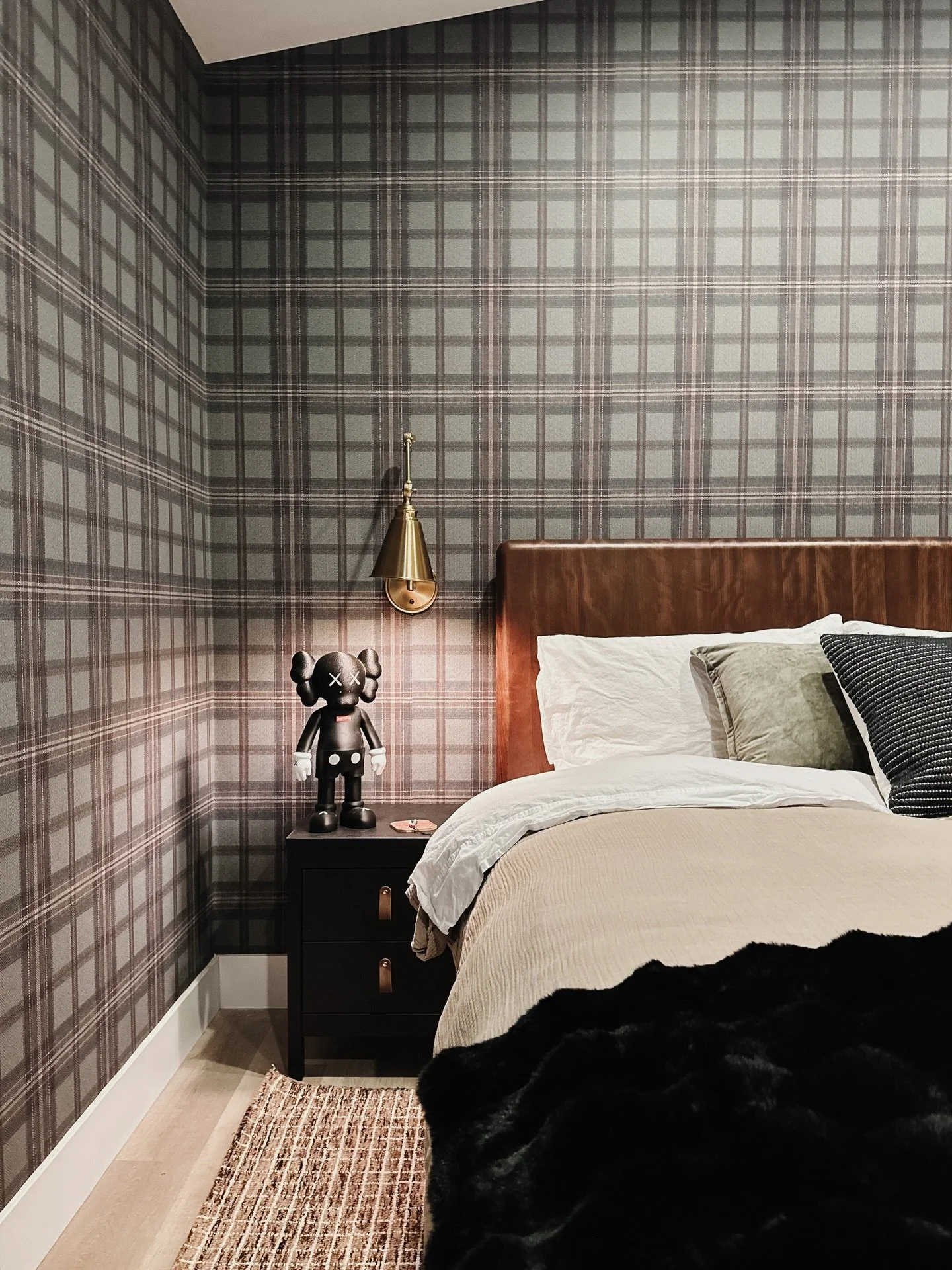 Teen boy room. ✔️ 
Super fun putting this one together! 👏🏼
Awaiting a few more pieces and wall art - but already such a vibe in here. 🖤