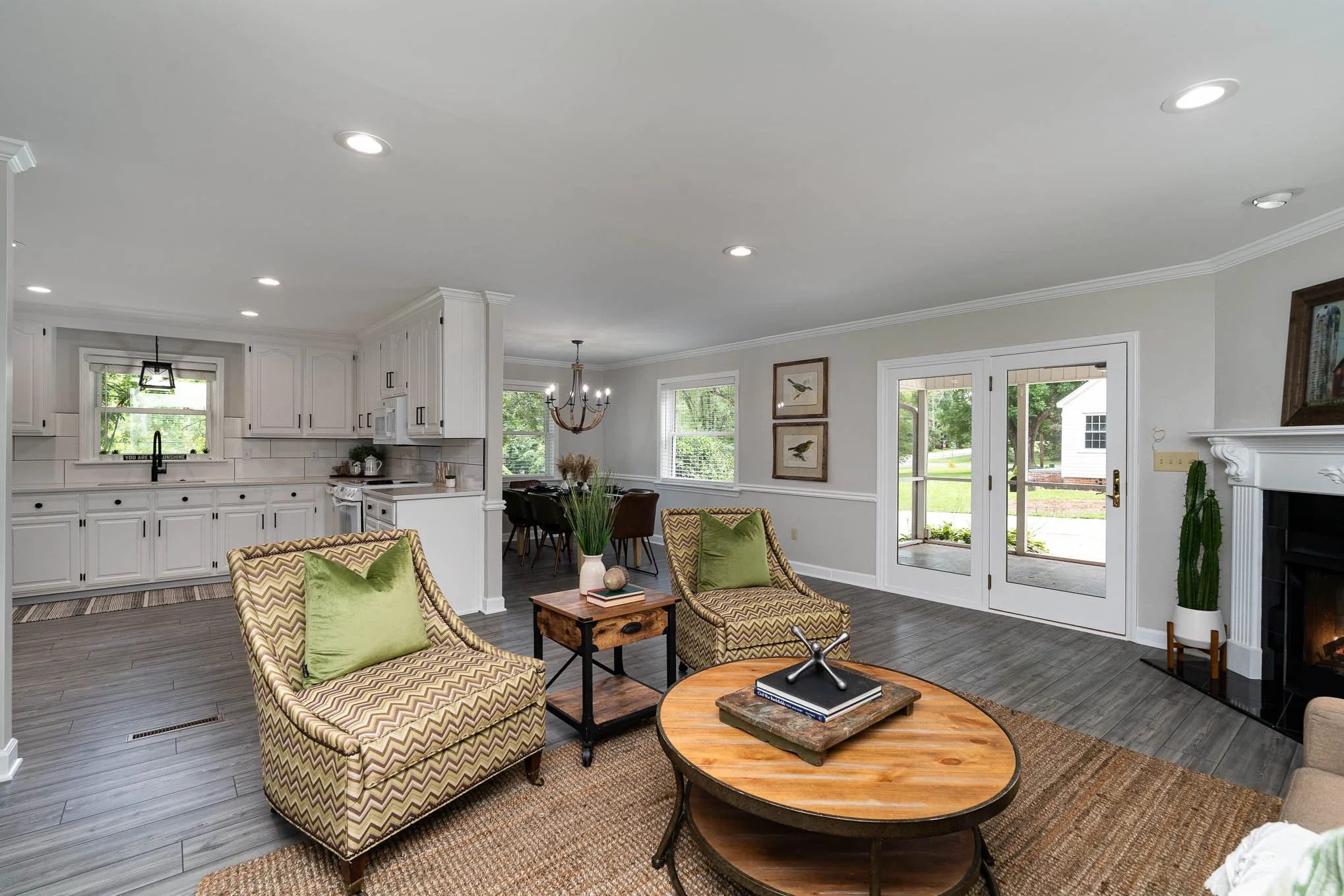 DSC0228468310-Edit f.JPG