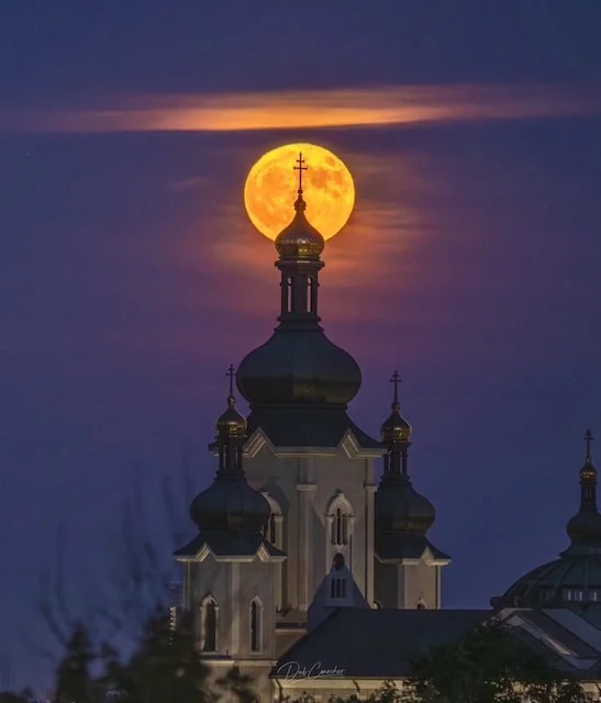 Cathedral Moon alignment