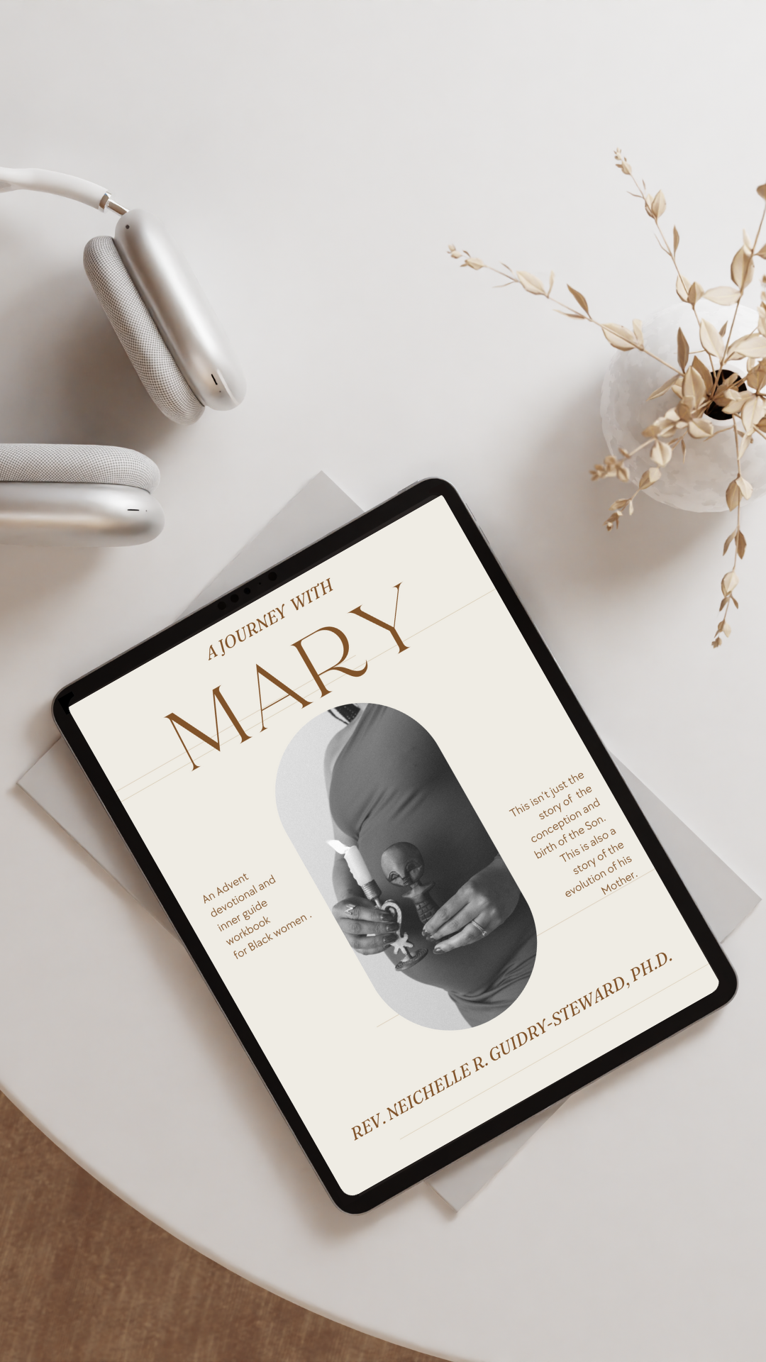A Journey With Mary: An Advent Devotional