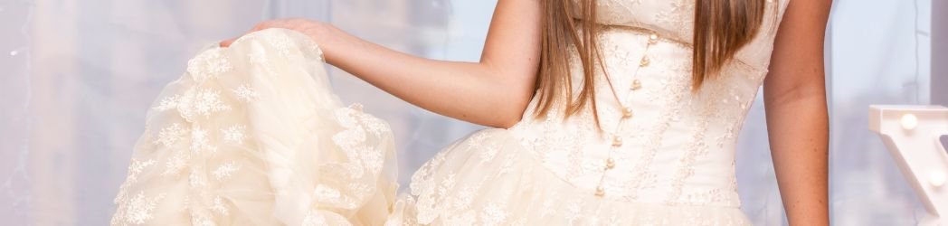Colores fuera del blanco: Vestidos de novia en nude, champán, rosa y tonos empolvados