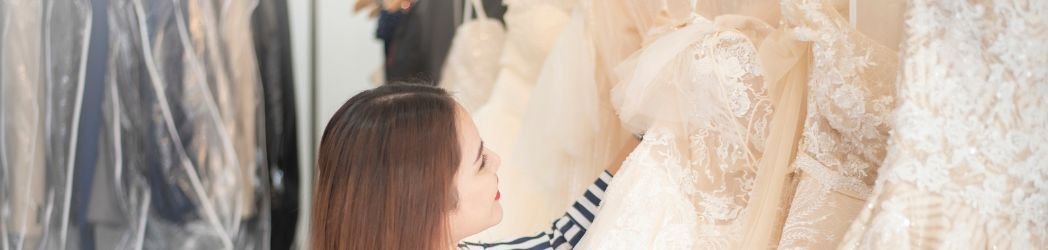 Elige tu vestido según la estación del año: telas y estilos que favorecen 
