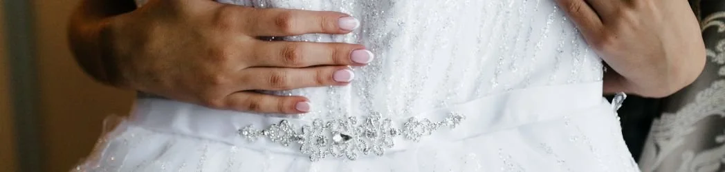 Vestidos de novia con bolsillos: comodidad sin perder elegancia