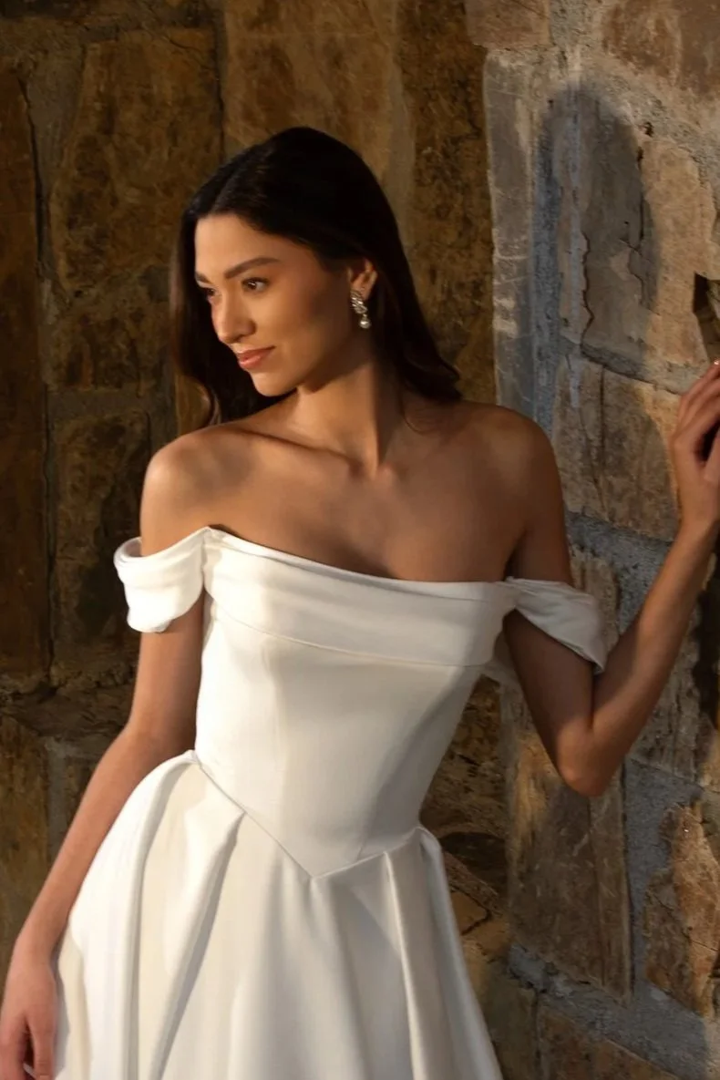 Escotes de vestidos de novia: descubre cuál es perfecto para ti