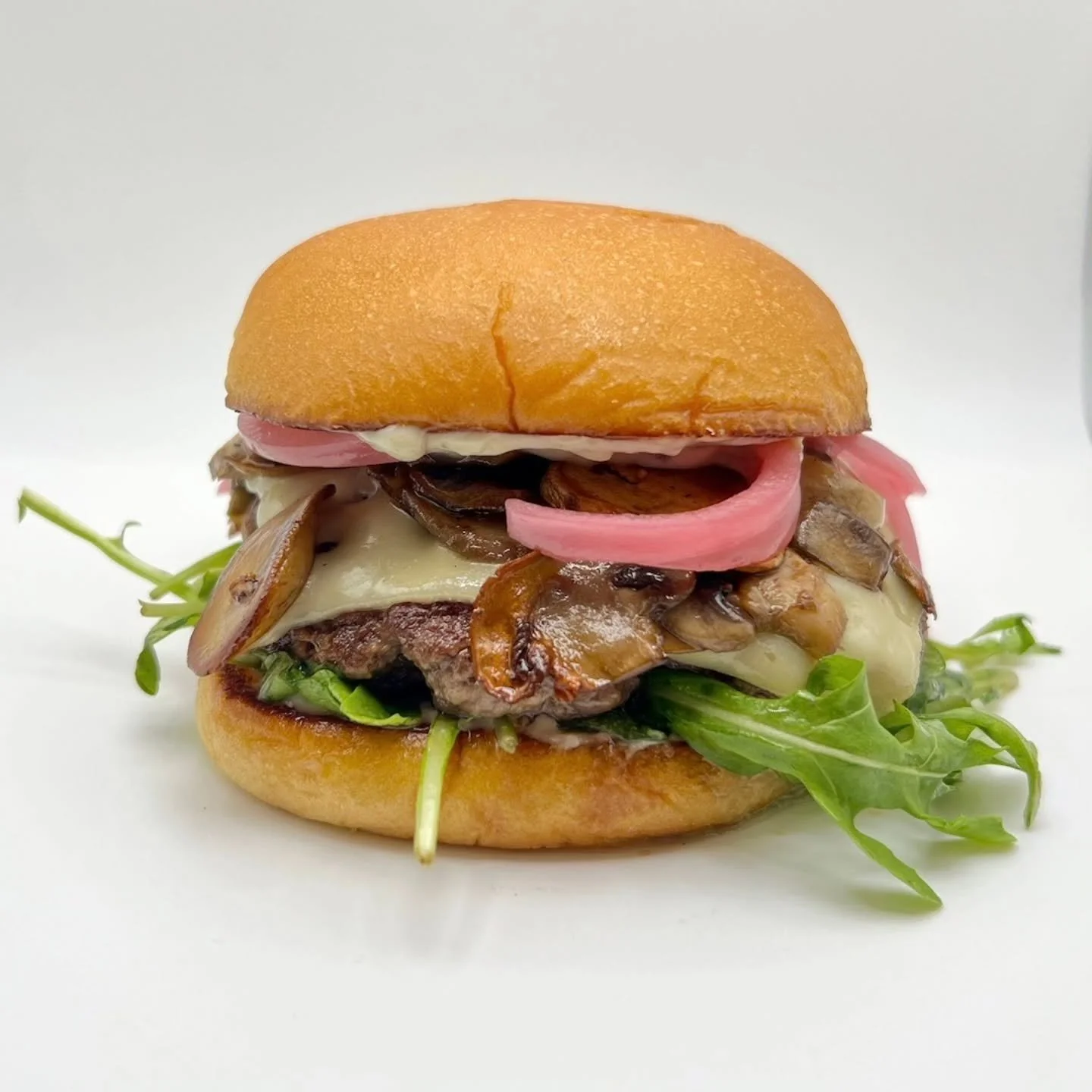 The Truffle Mushroom Burger is back! Starting tomorrow, both location will be serving our most requested burger special. Come grab one or two and try it out 😉🍄🧀🥩

6oz patty (smashed slightly), saut&eacute;ed mushrooms, arugula, pickled red onion,