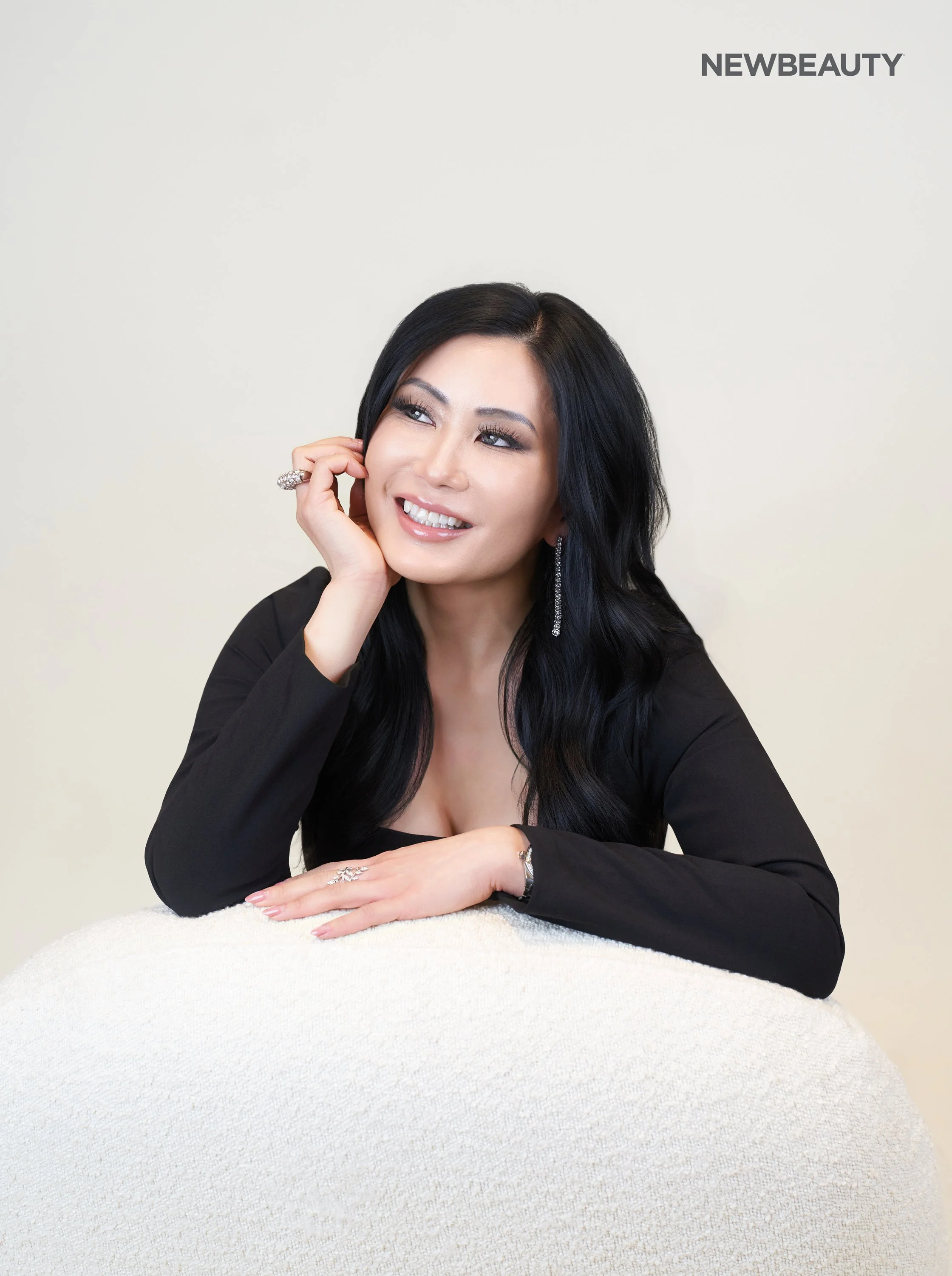 Colossal Fab Over 40 2025 Maria