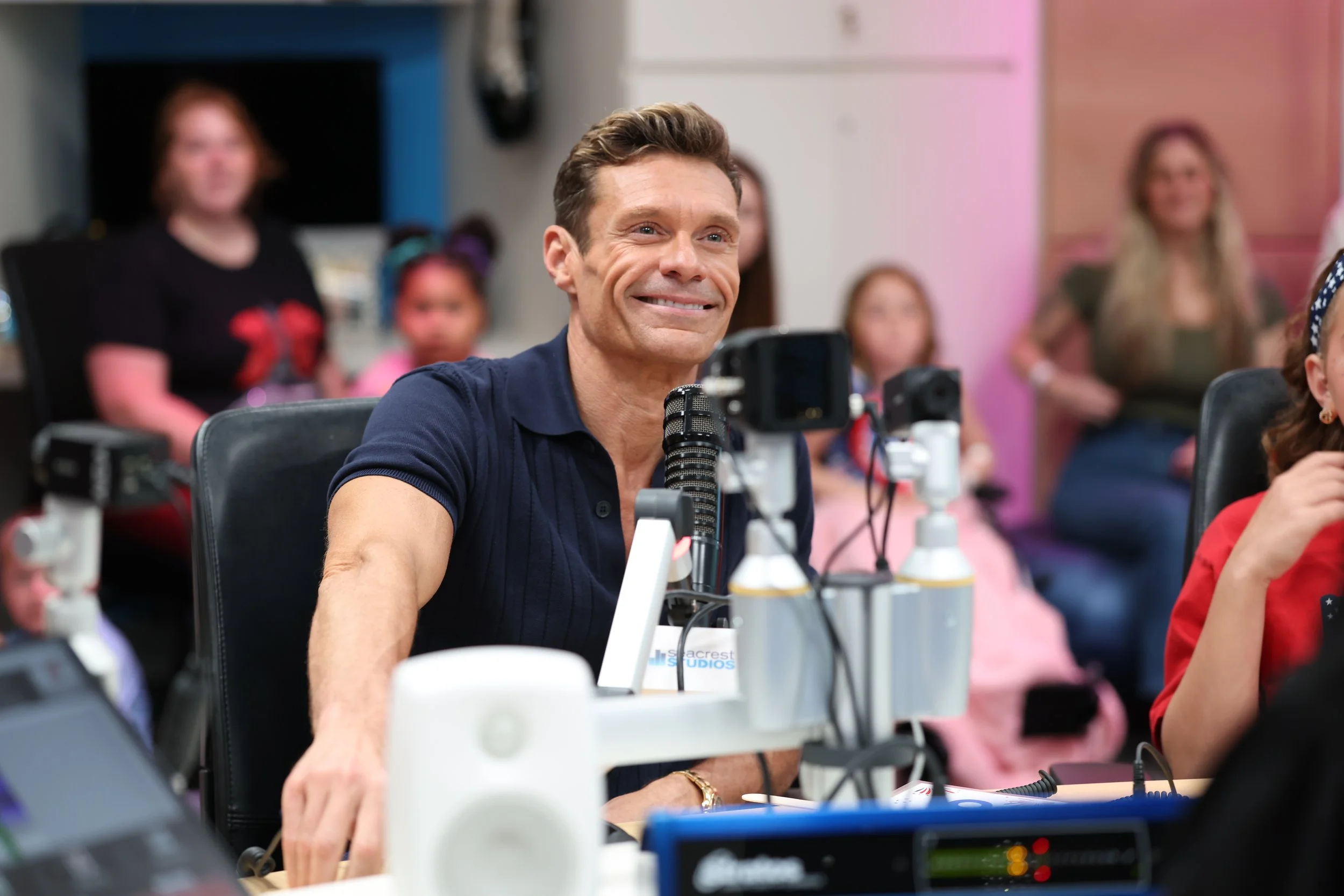 Colossal Top Host x Ryan Seacrest