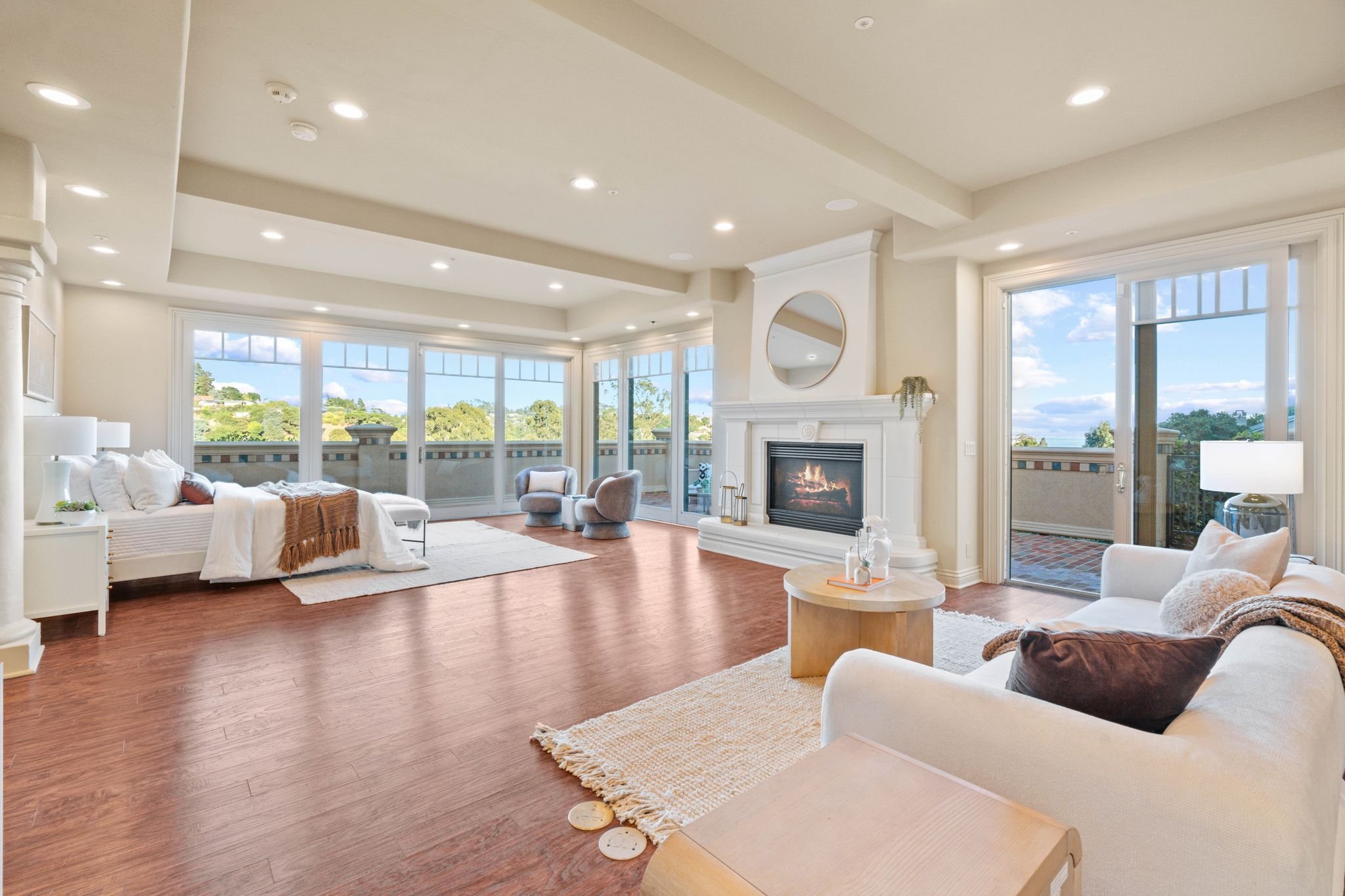 86_32 Via Los Altos-69.jpg