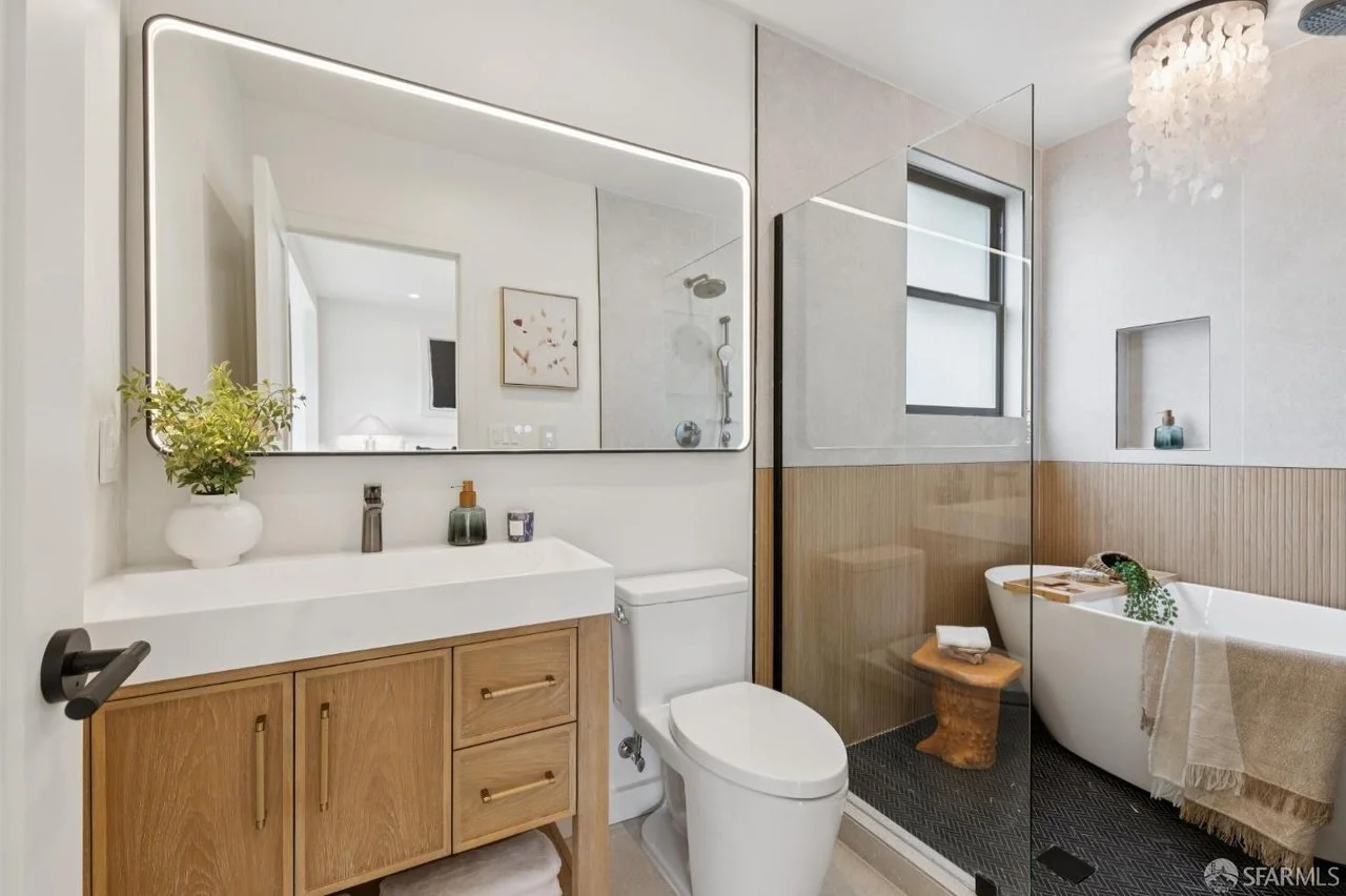2501 26 Ave SF (21).jpg