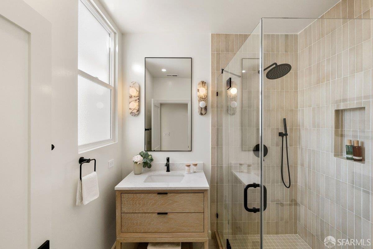 426164432_49_4.jpg