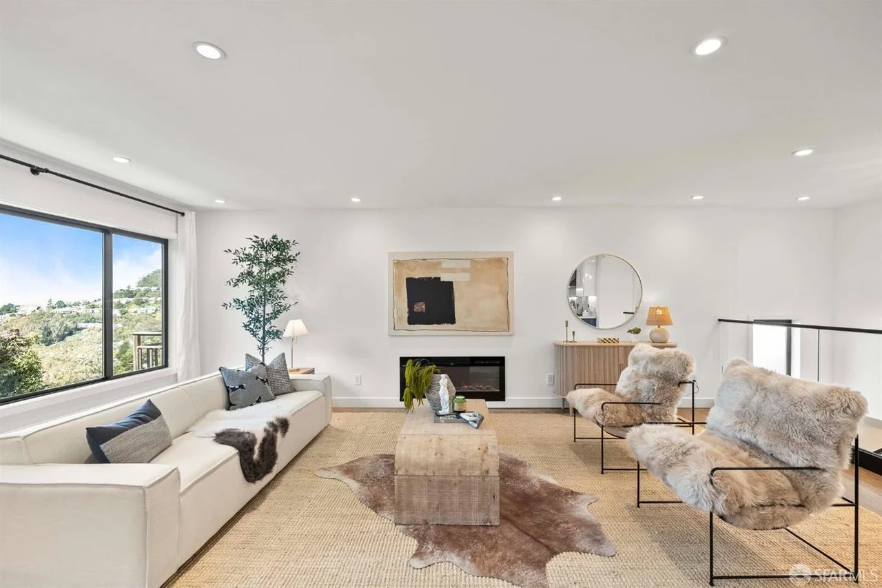 215 Panorama Dr