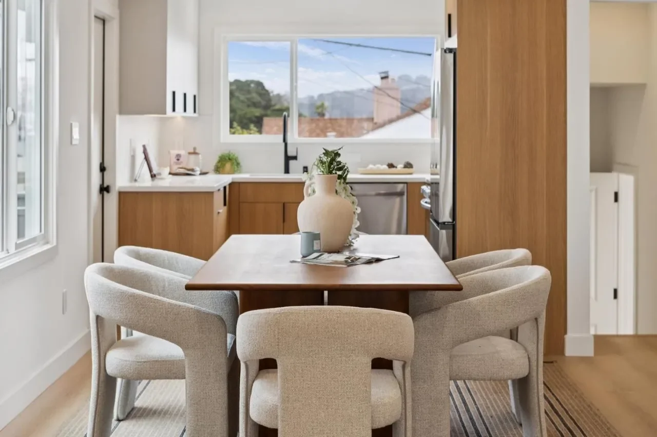 cd1756df5a9674273b5bd6b431f02817l-m3617747758rd-w1280_h960.webp