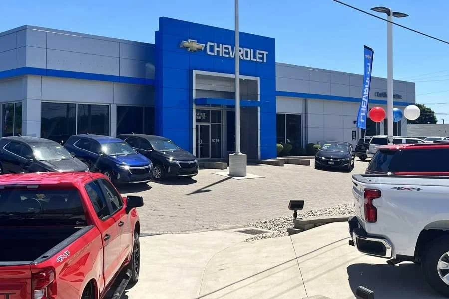 Tim Wild of Tim Lamb Group brokers sale of Joe Johnson Chevrolet Troy