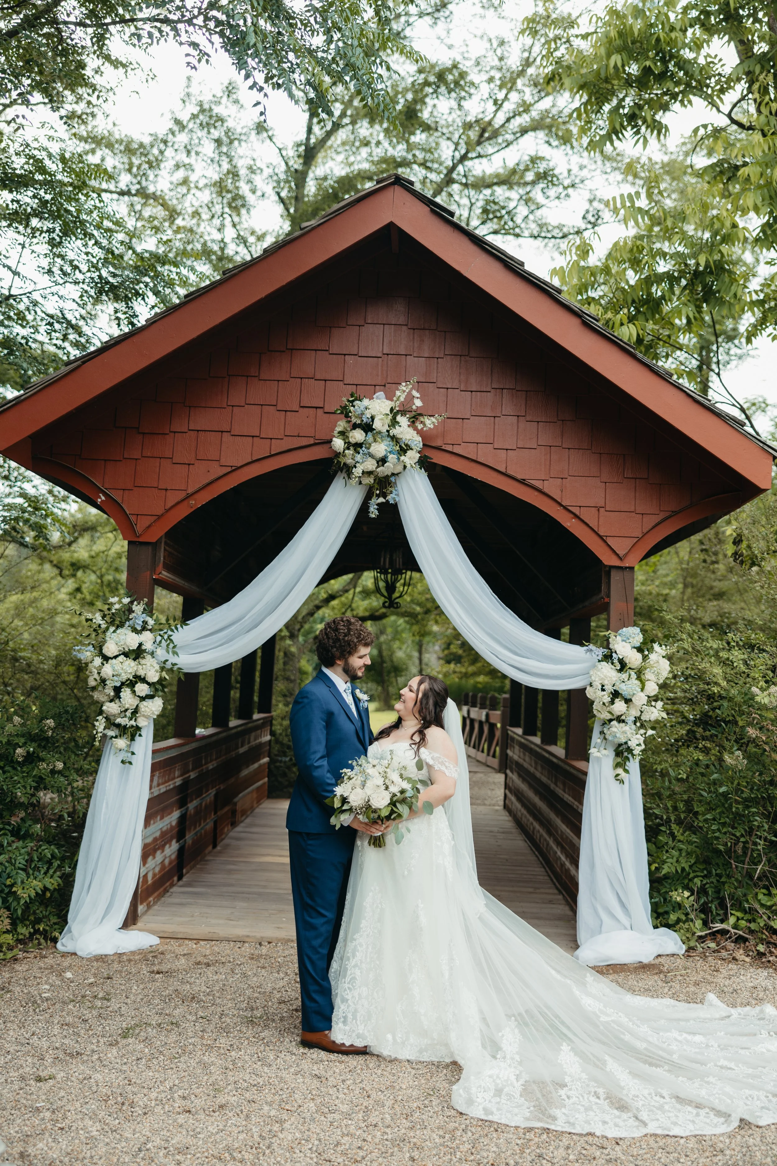Eliana & Avery’s Romantic Middle Tennessee Wedding