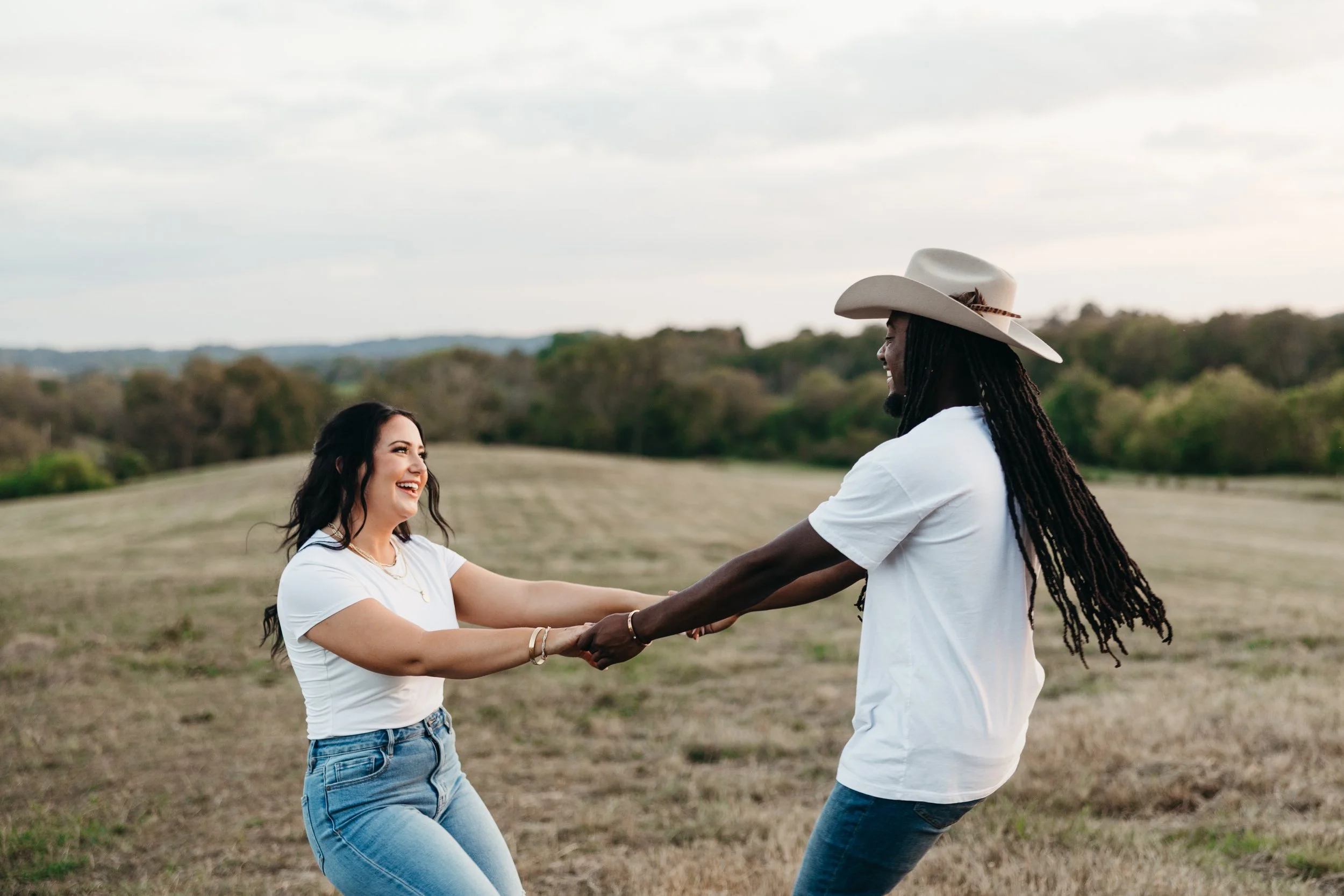 Tennessee Countryside Engagement Session | Liz &amp; Errol