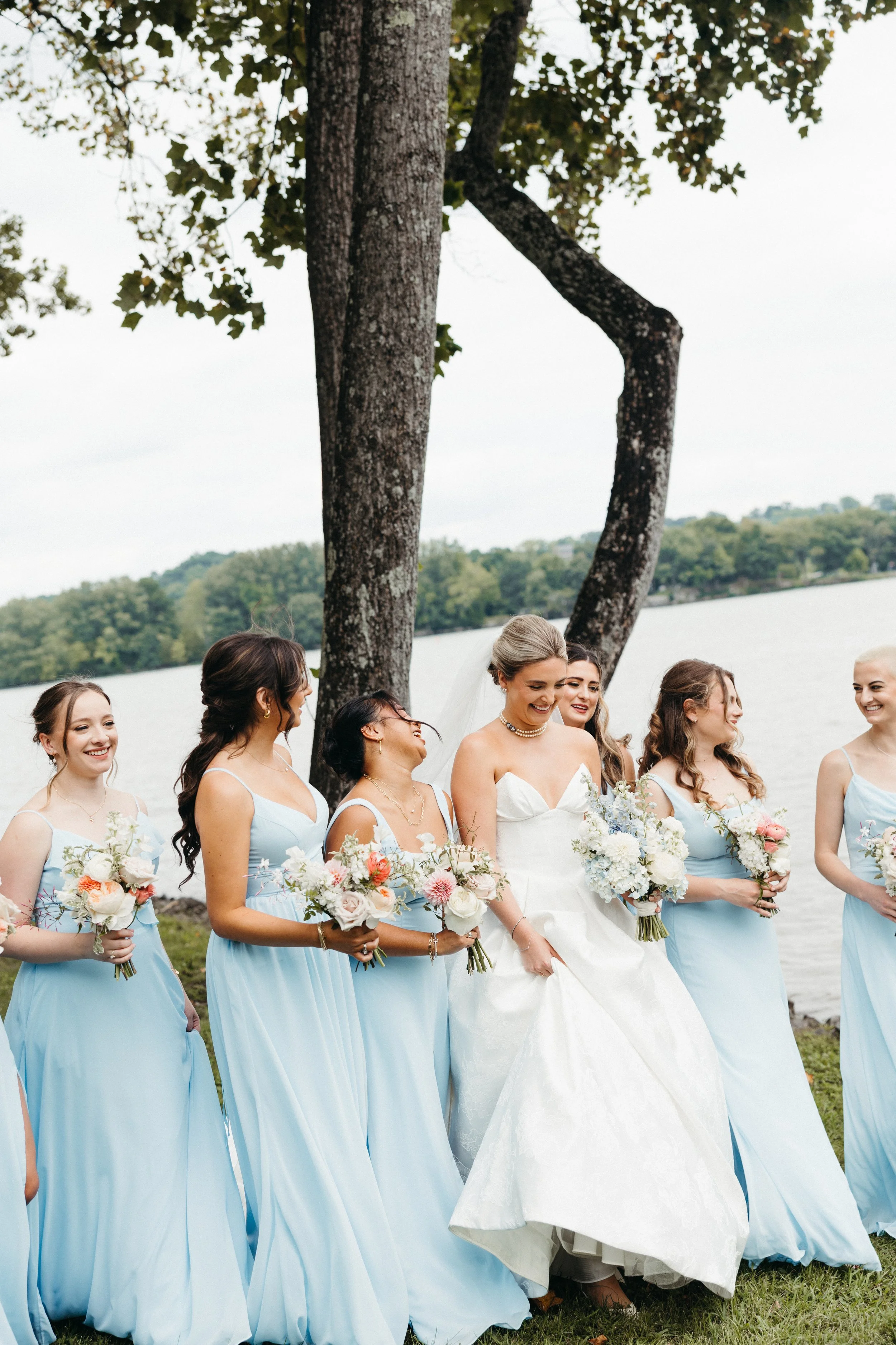 cherokeedocknashvilleweddingvenuesummerbride-27.jpg