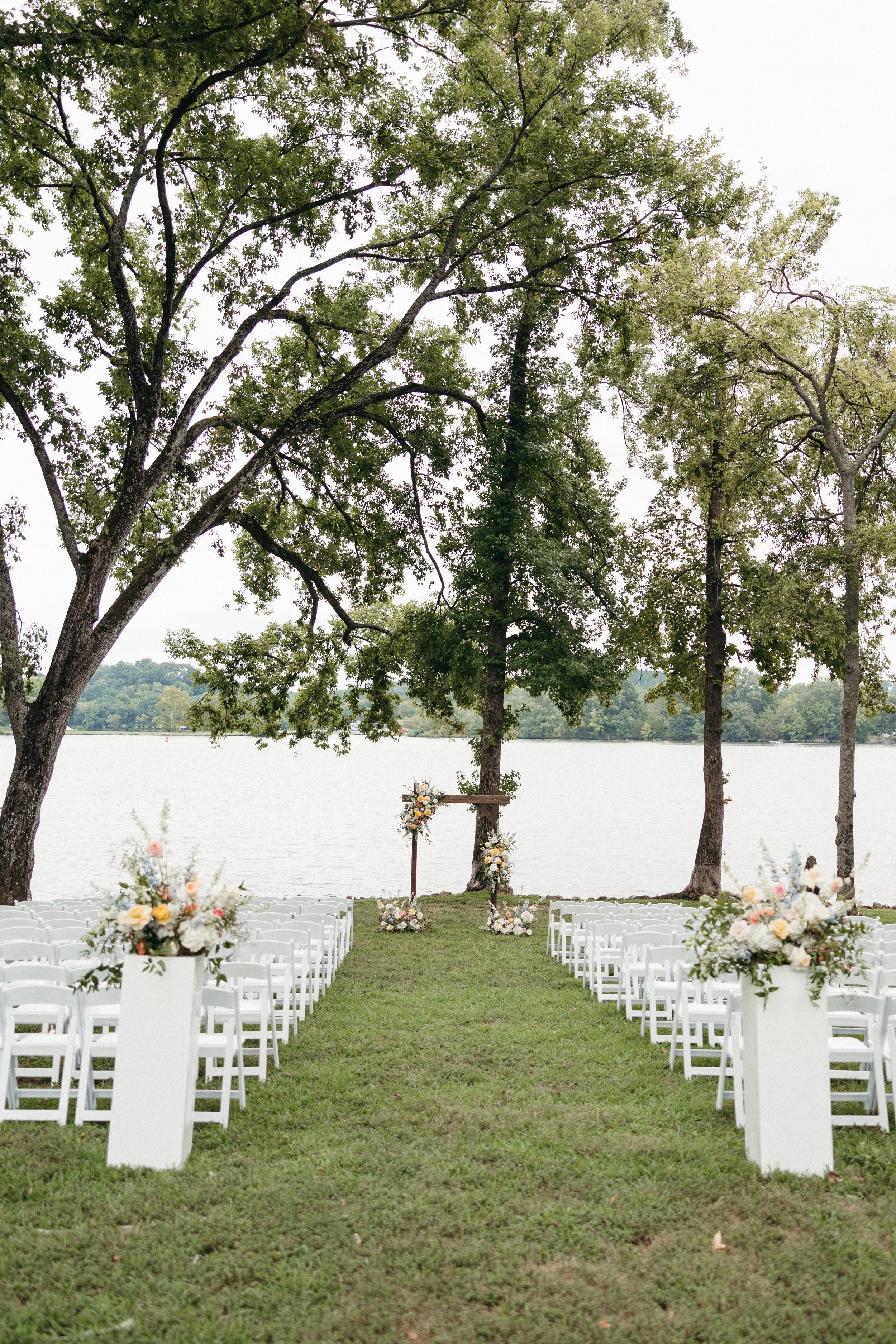 cherokeedocknashvilleweddingvenuesummerbride-55.jpg